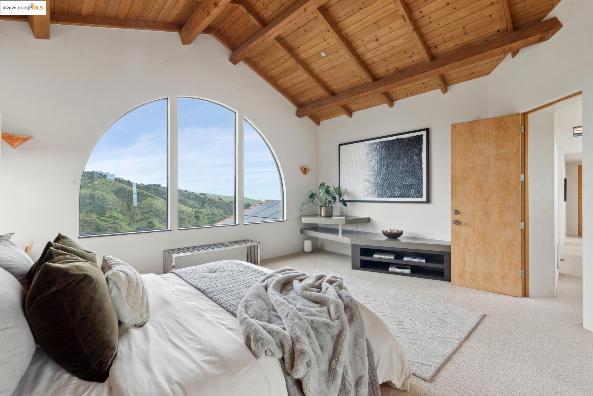 5 Woodside Way, Oakland, California 94611, 5 Bedrooms Bedrooms, 11 Rooms Rooms,4 BathroomsBathrooms,Residential,For Sale,5 Woodside Way,41089995