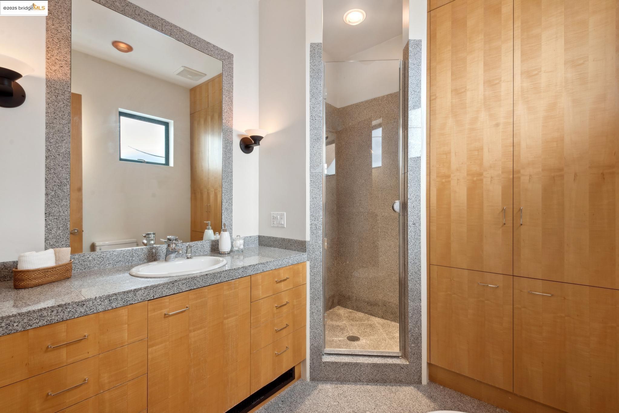 5 Woodside Way, Oakland, California 94611, 5 Bedrooms Bedrooms, 11 Rooms Rooms,4 BathroomsBathrooms,Residential,For Sale,5 Woodside Way,41089995