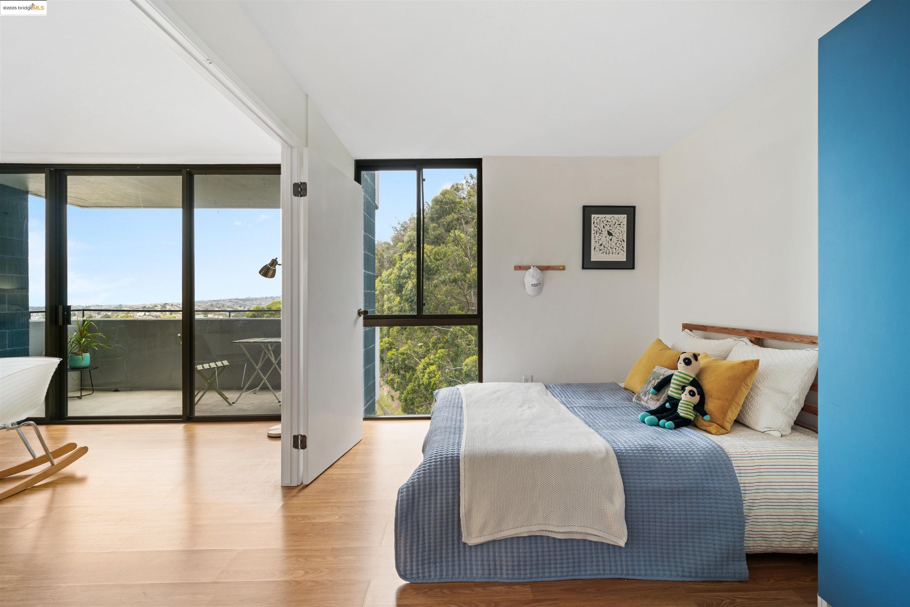 Detail Gallery Image 23 of 31 For 555 Pierce St #1220,  Albany,  CA 94706 - 2 Beds | 2 Baths