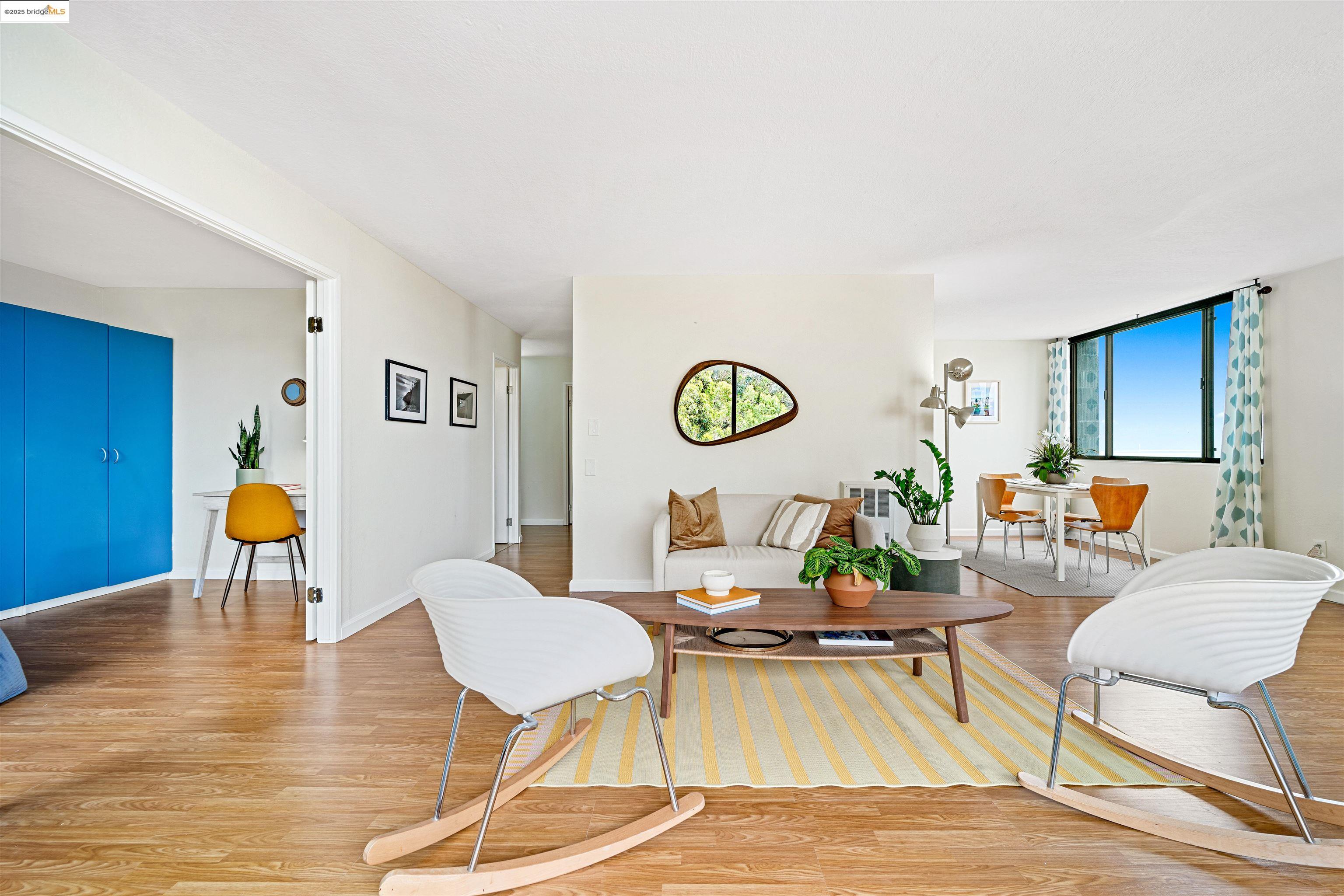 Detail Gallery Image 9 of 31 For 555 Pierce St #1220,  Albany,  CA 94706 - 2 Beds | 2 Baths