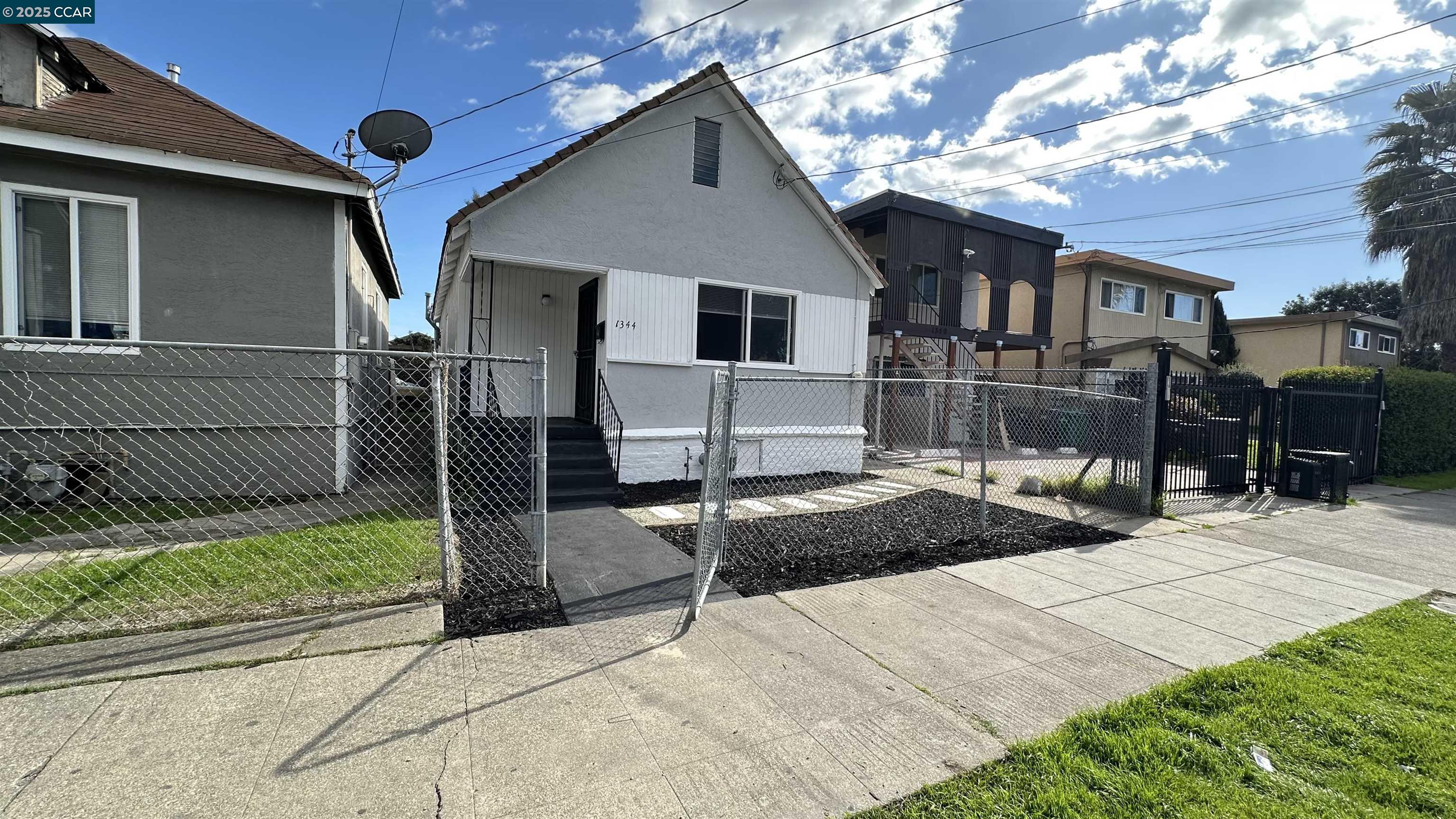 1344 82Nd Ave, Oakland, California 94621, 3 Bedrooms Bedrooms, 7 Rooms Rooms,2 BathroomsBathrooms,Residential,For Sale,1344 82Nd Ave,41090004