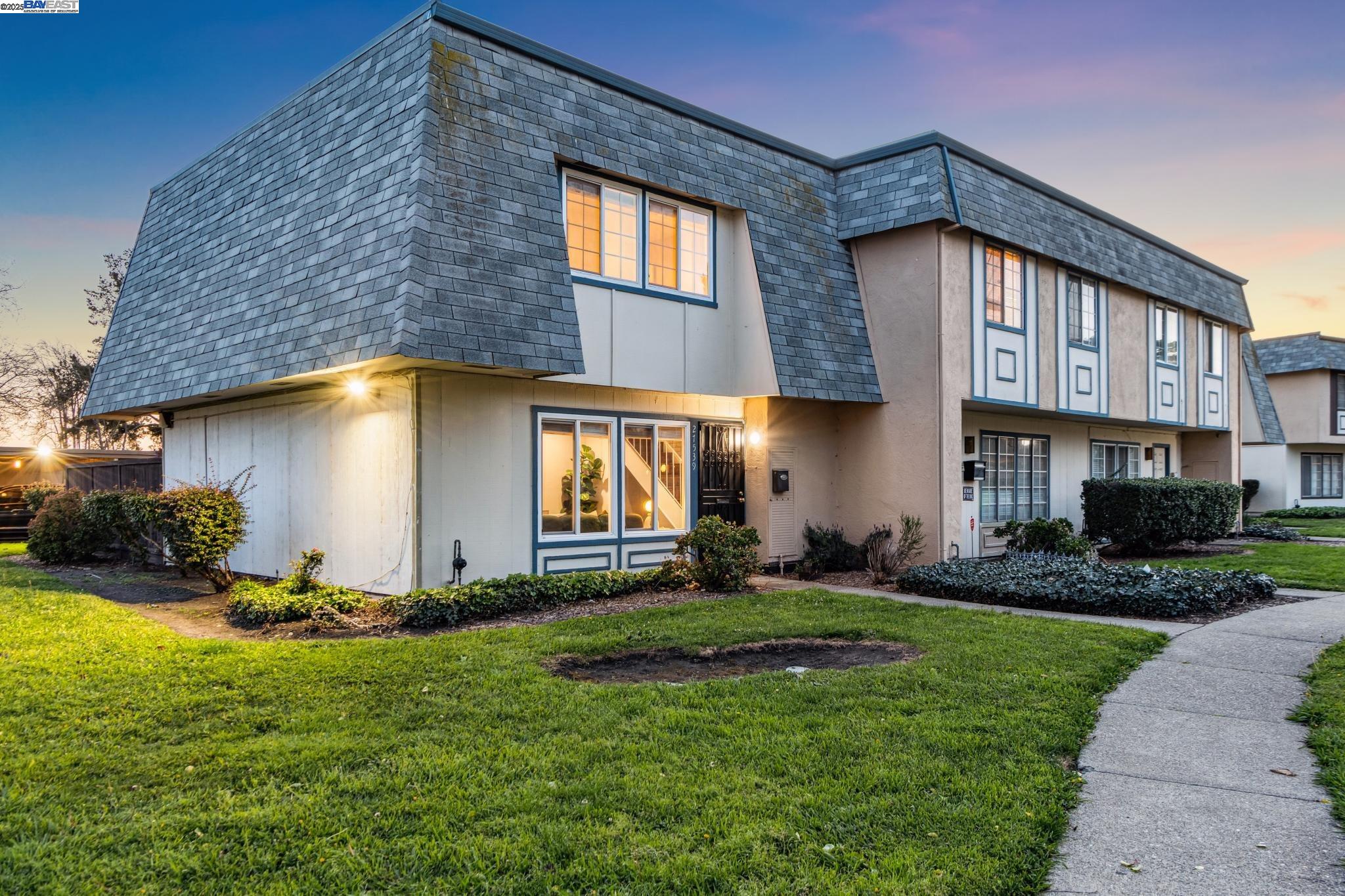 Detail Gallery Image 1 of 1 For 27539 Ponderosa Ct, Hayward,  CA 94545 - 3 Beds | 1/1 Baths