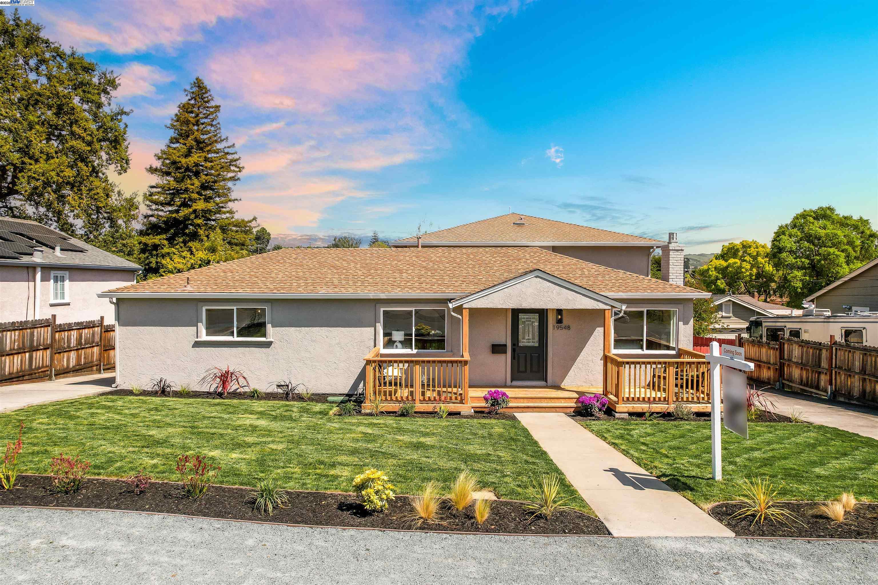 Detail Gallery Image 1 of 1 For 19548 Alana Rd, Castro Valley,  CA 94546 - 5 Beds | 3/1 Baths