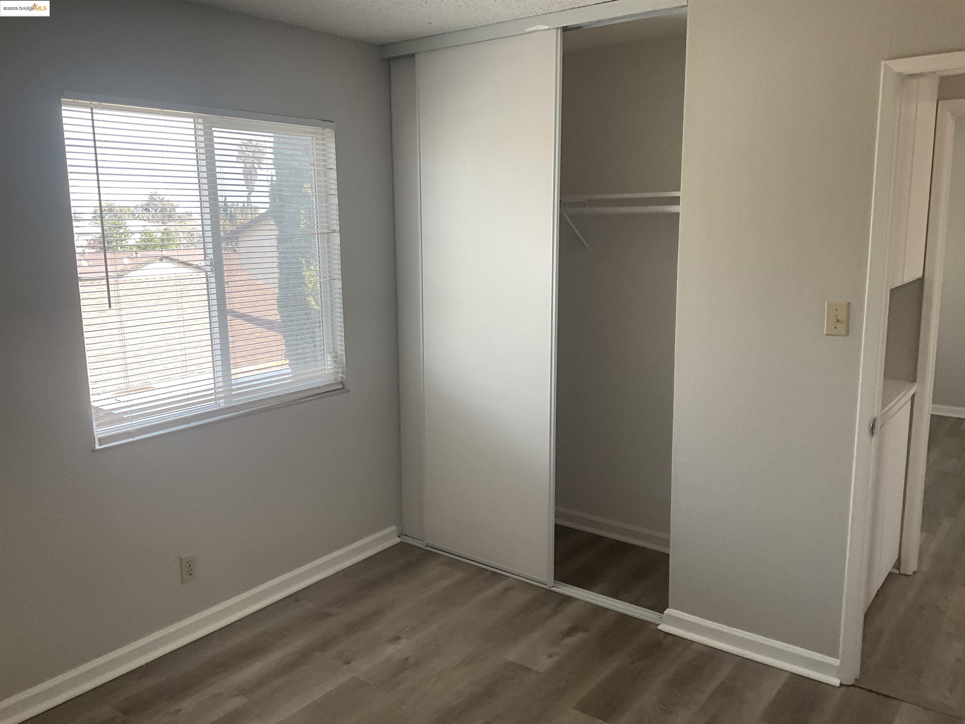Detail Gallery Image 8 of 9 For 1714 Magnolia Way, Antioch,  CA 94509 - 4 Beds | 2/1 Baths