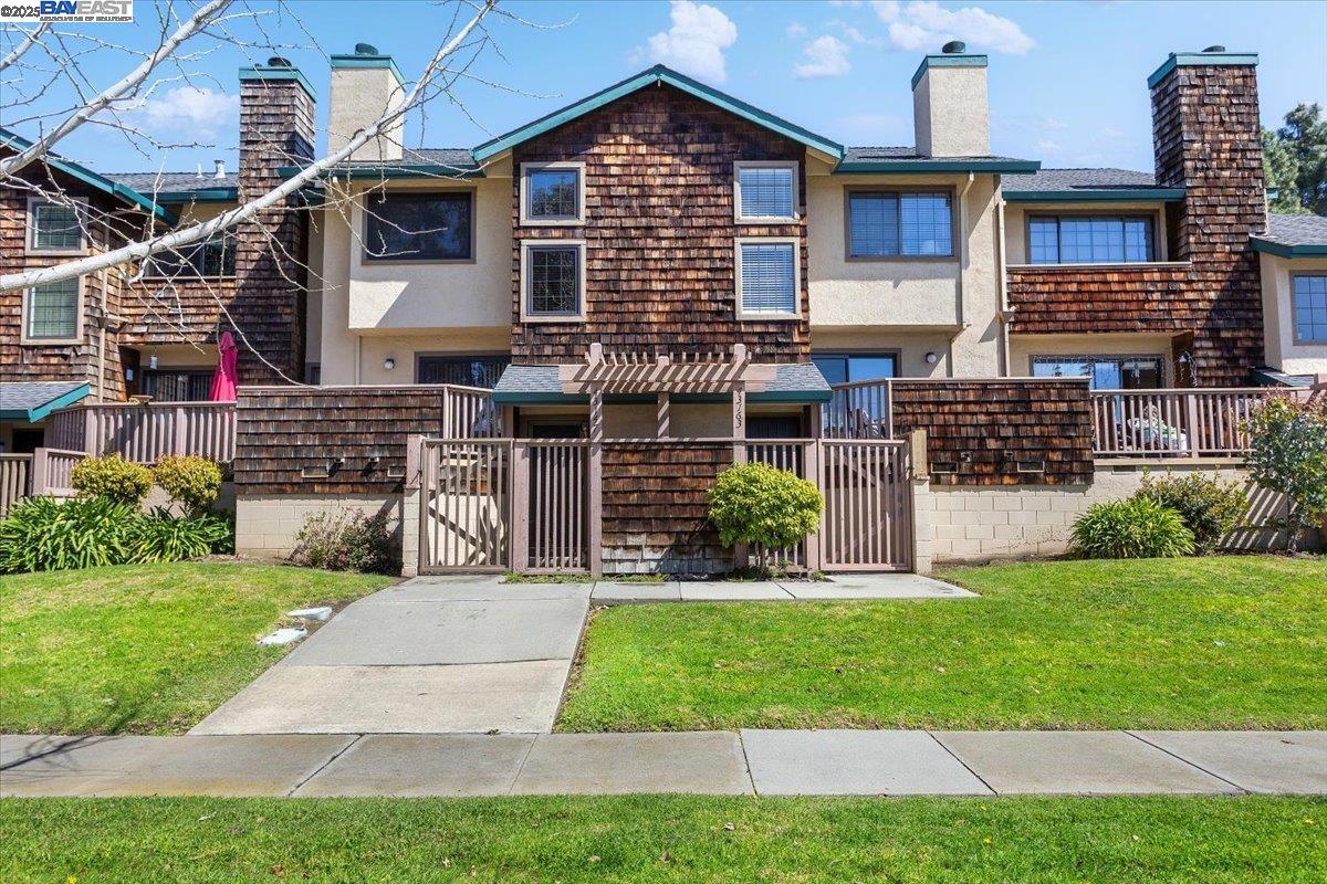 Browse active condo listings in MAYFAIR PARK