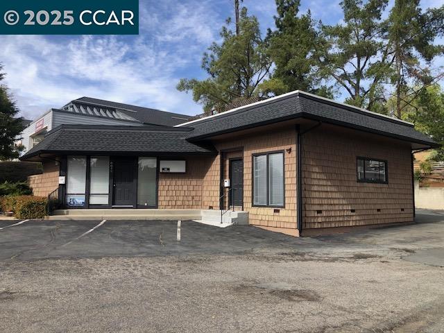 6645 Alhambra Ave, Martinez, California 94553, ,Commercial Sale,For Sale,6645 Alhambra Ave,41090059
