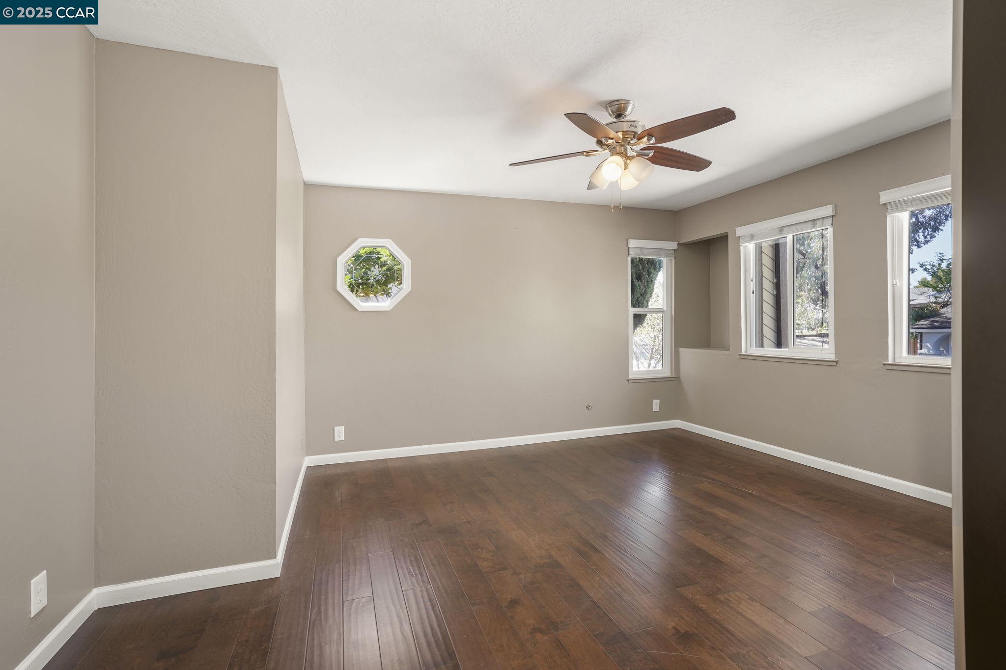 property-img
