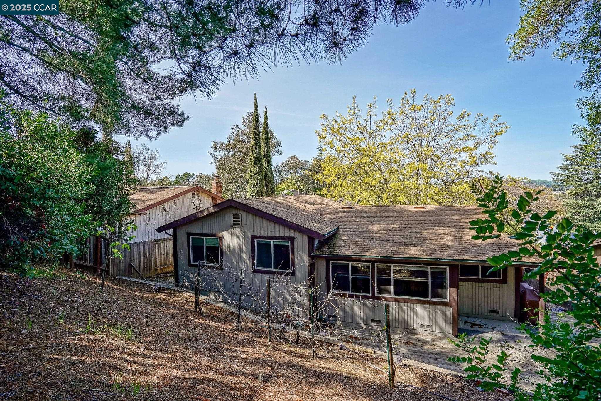 property-img
