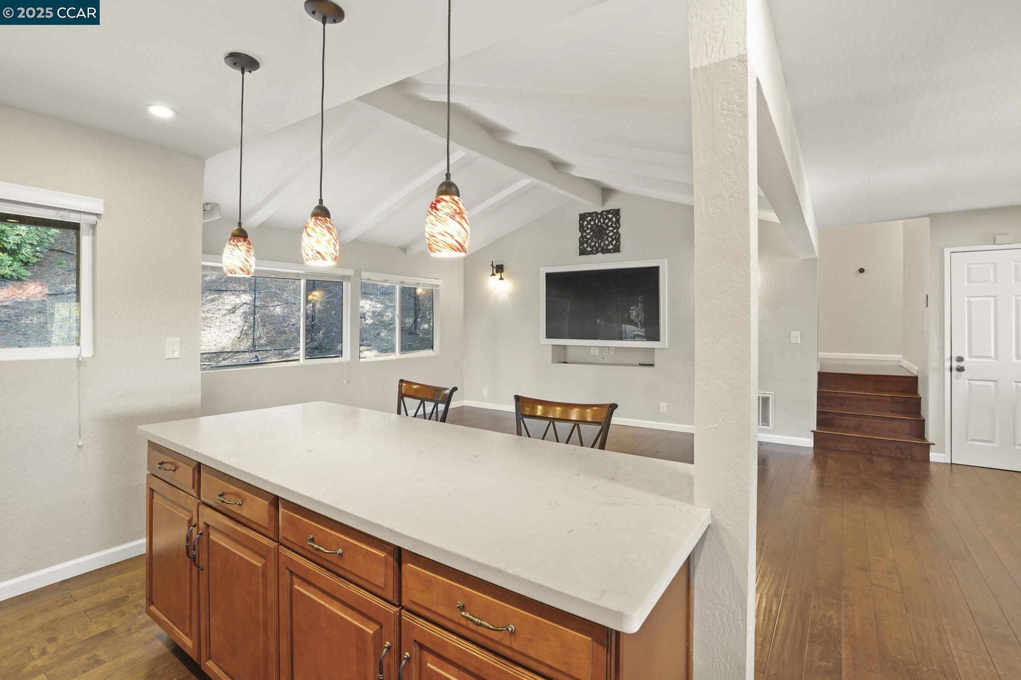 property-img