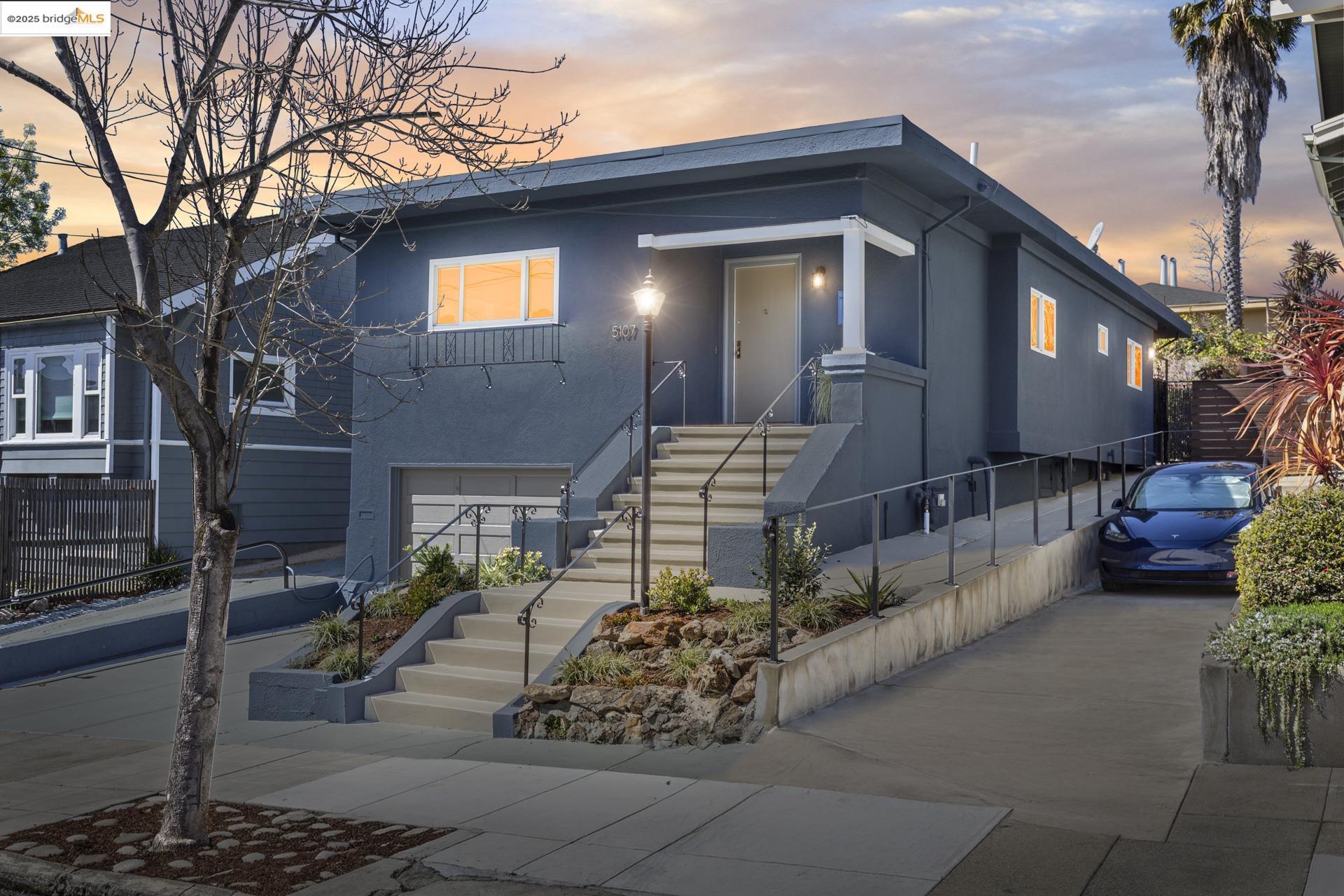 5107 Desmond St, Oakland, California 94618, 2 Bedrooms Bedrooms, 5 Rooms Rooms,1 BathroomBathrooms,Residential,For Sale,5107 Desmond St,41090069