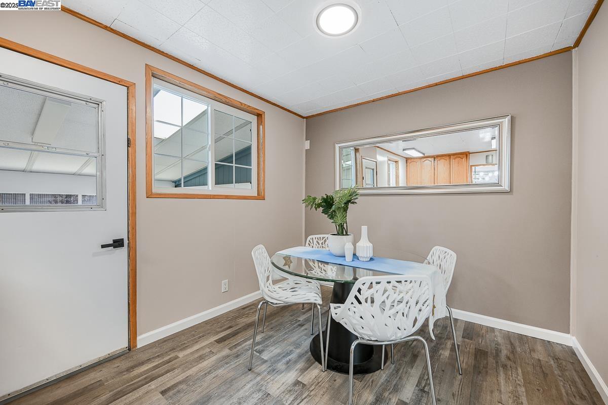 1049 Martin Blvd, San Leandro, California 94577, 3 Bedrooms Bedrooms, 6 Rooms Rooms,2 BathroomsBathrooms,Residential,For Sale,1049 Martin Blvd,41090071