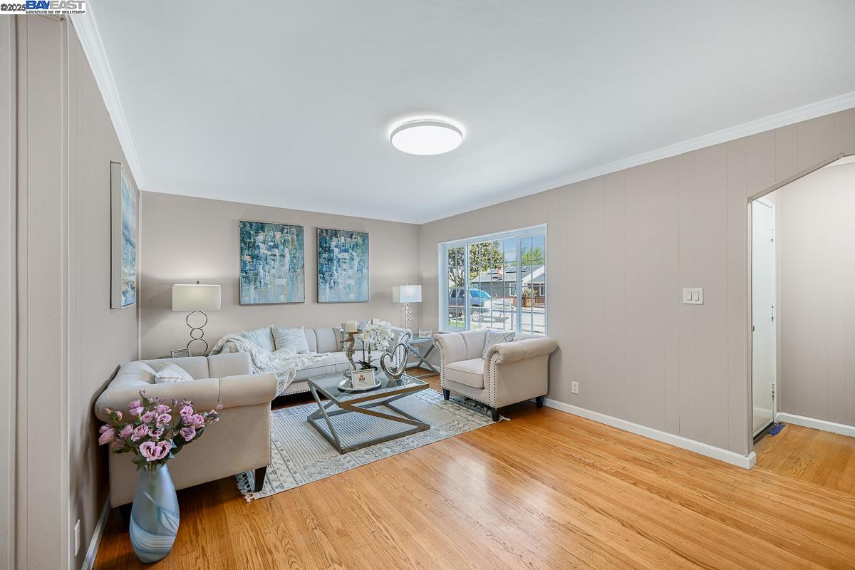 1049 Martin Blvd, San Leandro, California 94577, 3 Bedrooms Bedrooms, 6 Rooms Rooms,2 BathroomsBathrooms,Residential,For Sale,1049 Martin Blvd,41090071