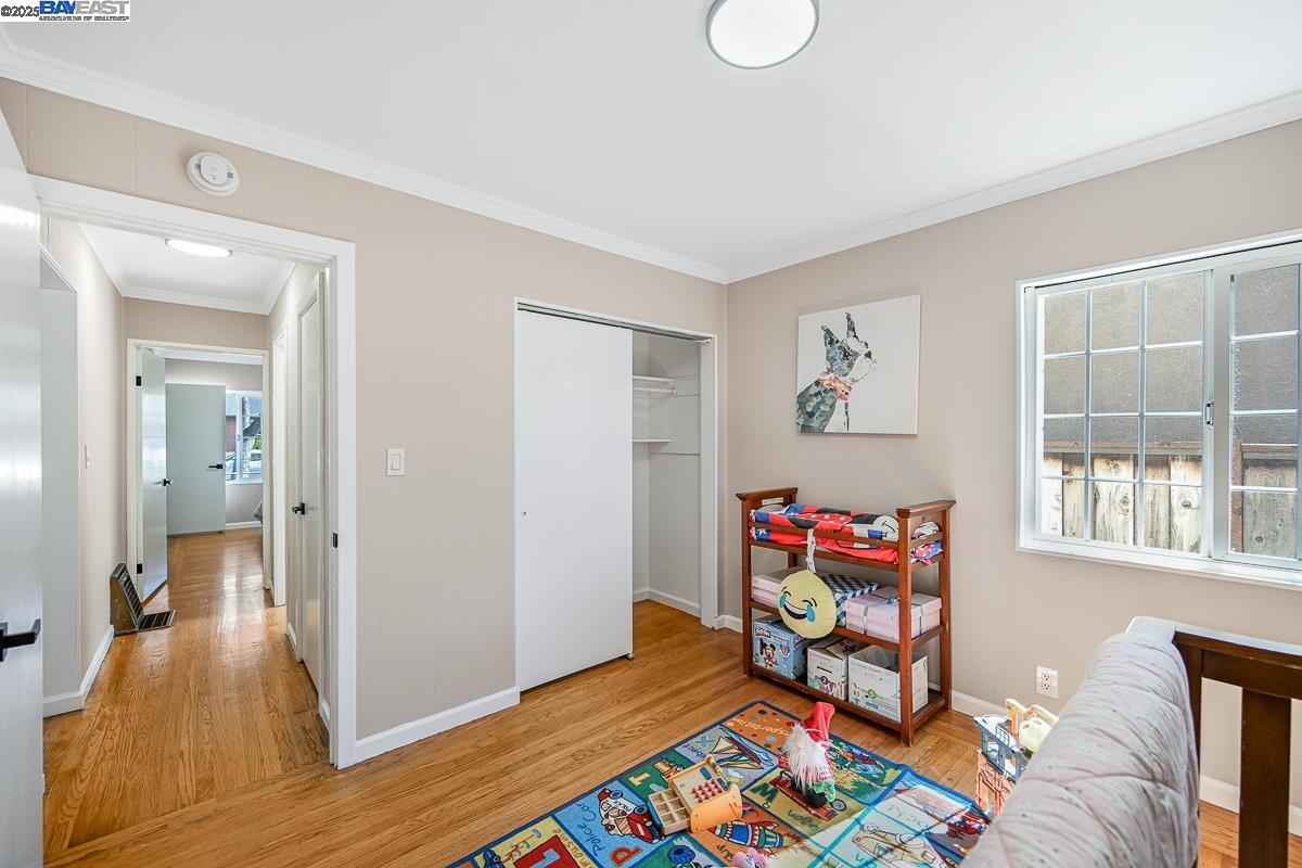 1049 Martin Blvd, San Leandro, California 94577, 3 Bedrooms Bedrooms, 6 Rooms Rooms,2 BathroomsBathrooms,Residential,For Sale,1049 Martin Blvd,41090071