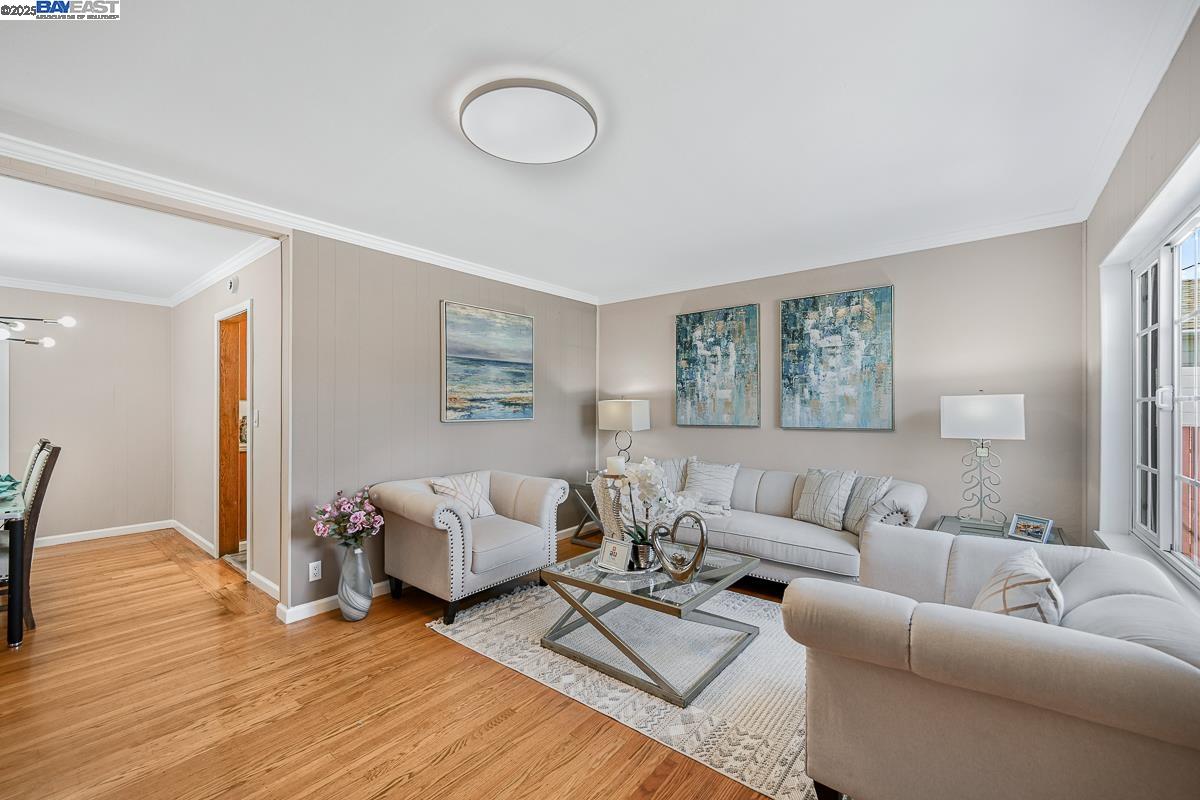 1049 Martin Blvd, San Leandro, California 94577, 3 Bedrooms Bedrooms, 6 Rooms Rooms,2 BathroomsBathrooms,Residential,For Sale,1049 Martin Blvd,41090071