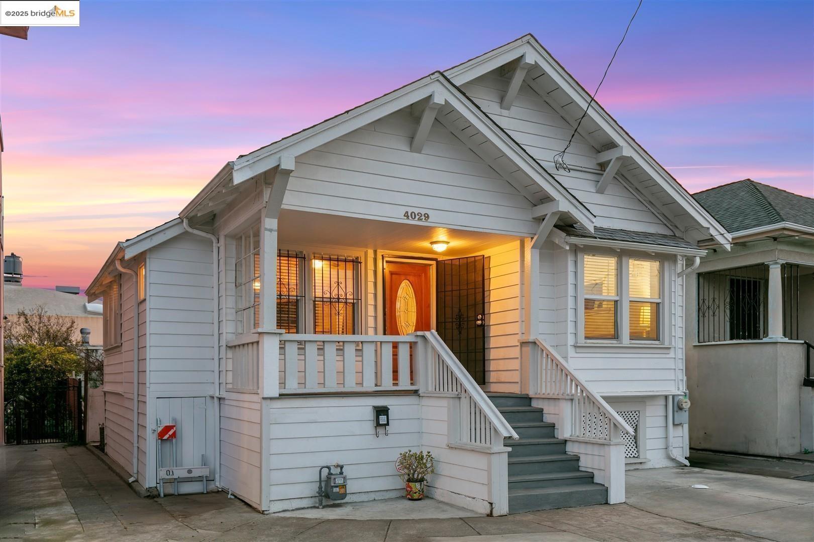 Detail Gallery Image 1 of 1 For 4029 E 16th St, Oakland,  CA 94601 - 2 Beds | 1/1 Baths