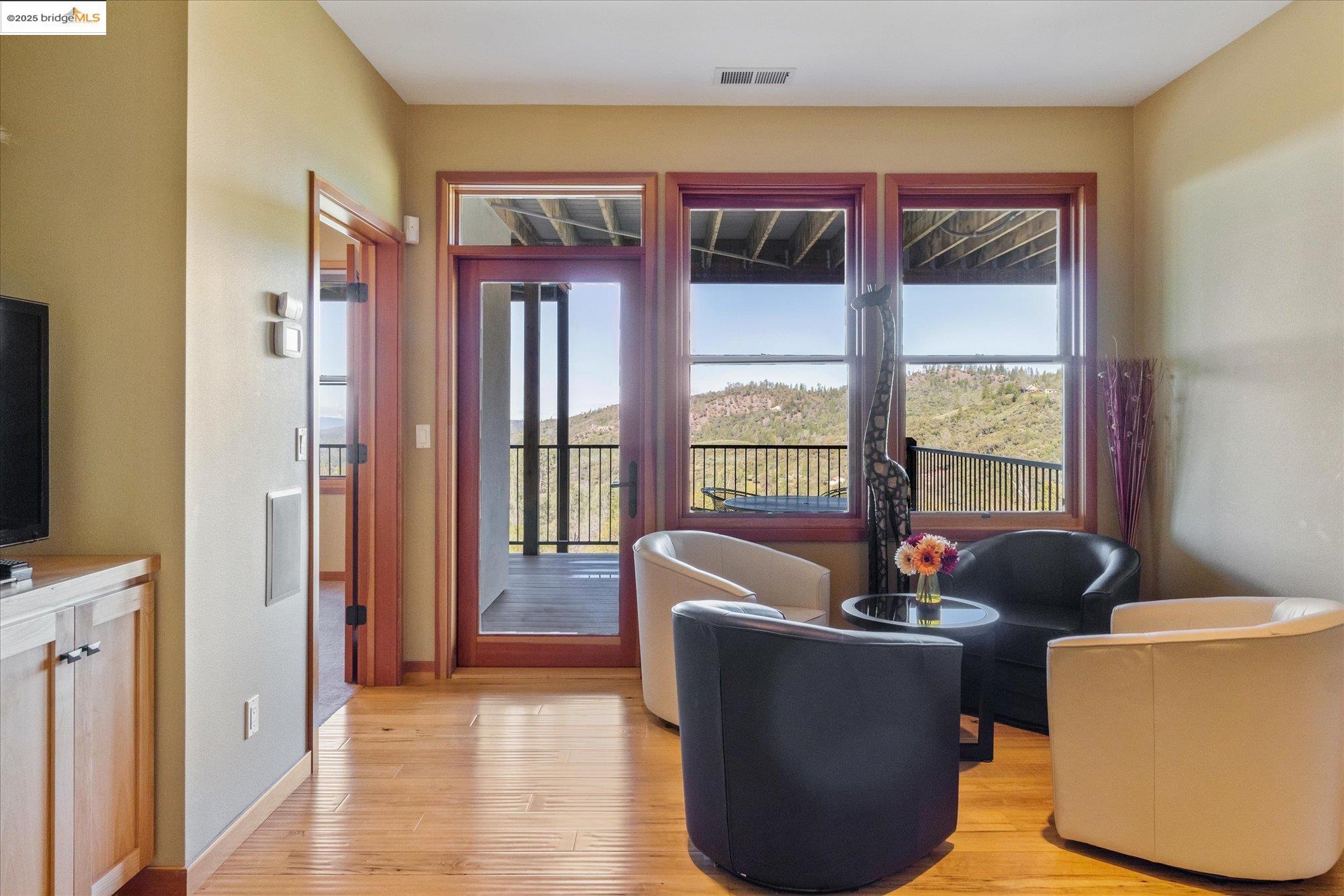 Detail Gallery Image 31 of 59 For 3204 Skunk Ranch Rd, Murphys,  CA 95247 - 4 Beds | 4/1 Baths