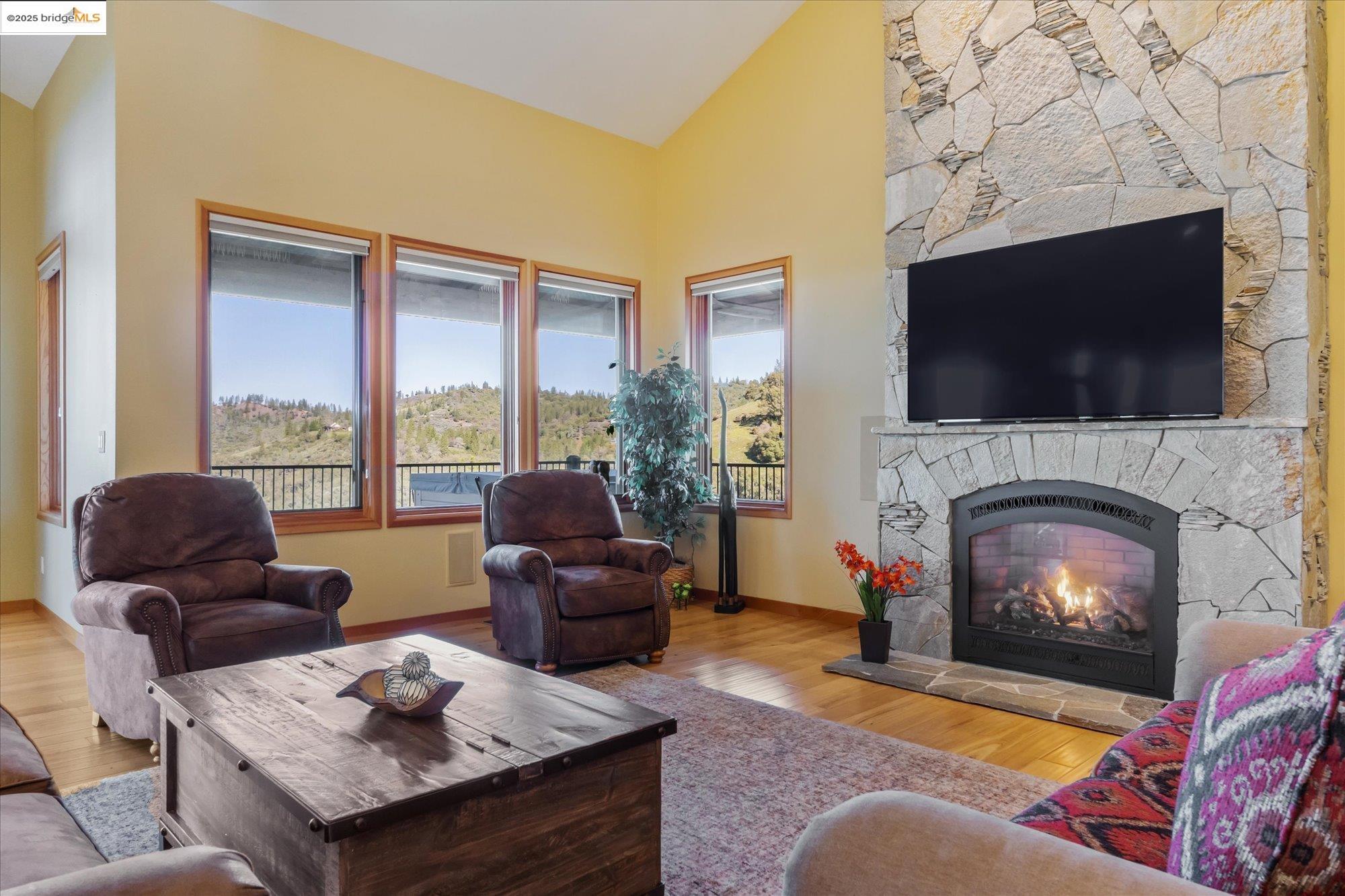 Detail Gallery Image 8 of 59 For 3204 Skunk Ranch Rd, Murphys,  CA 95247 - 4 Beds | 4/1 Baths