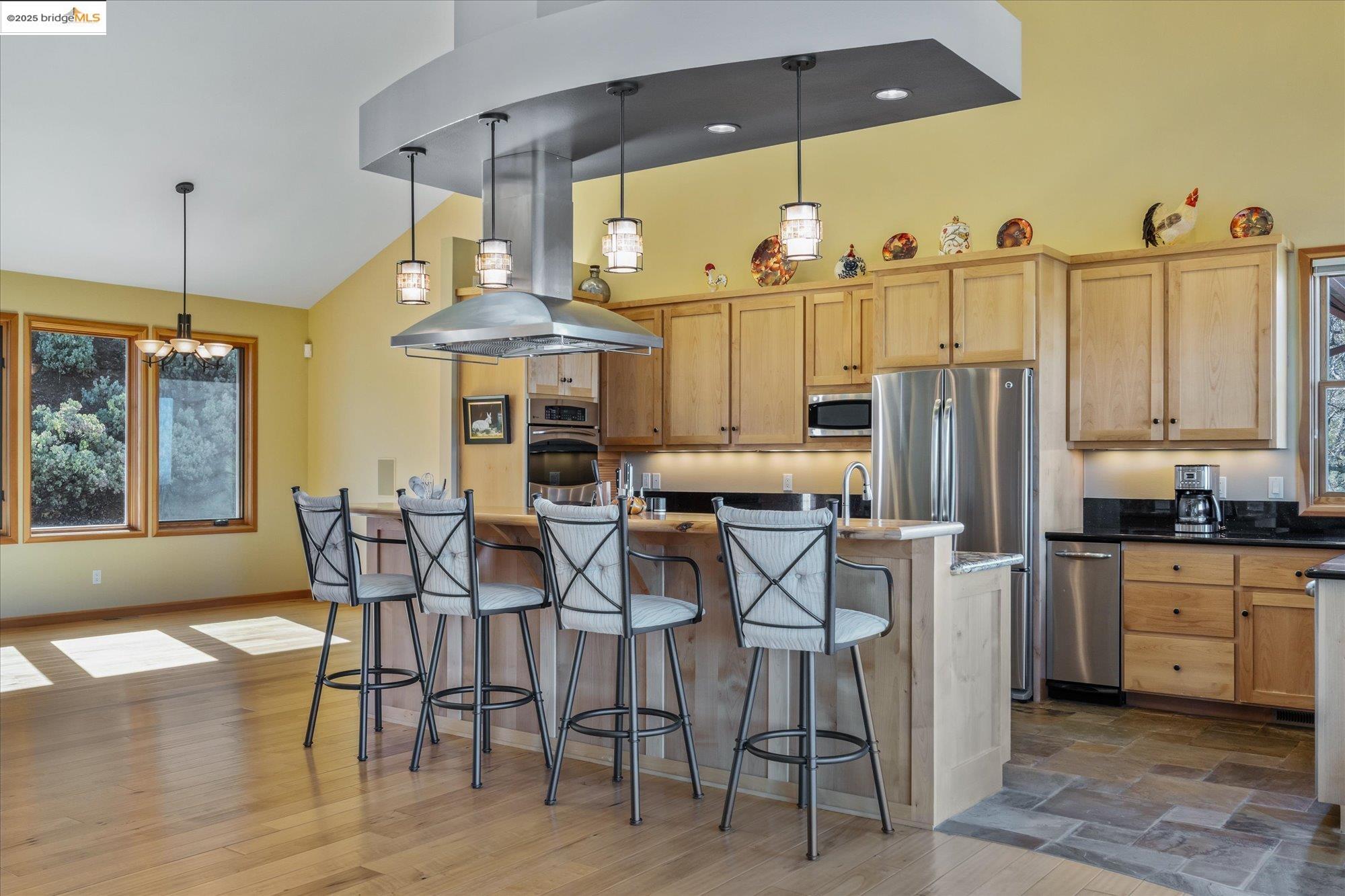 Detail Gallery Image 9 of 59 For 3204 Skunk Ranch Rd, Murphys,  CA 95247 - 4 Beds | 4/1 Baths