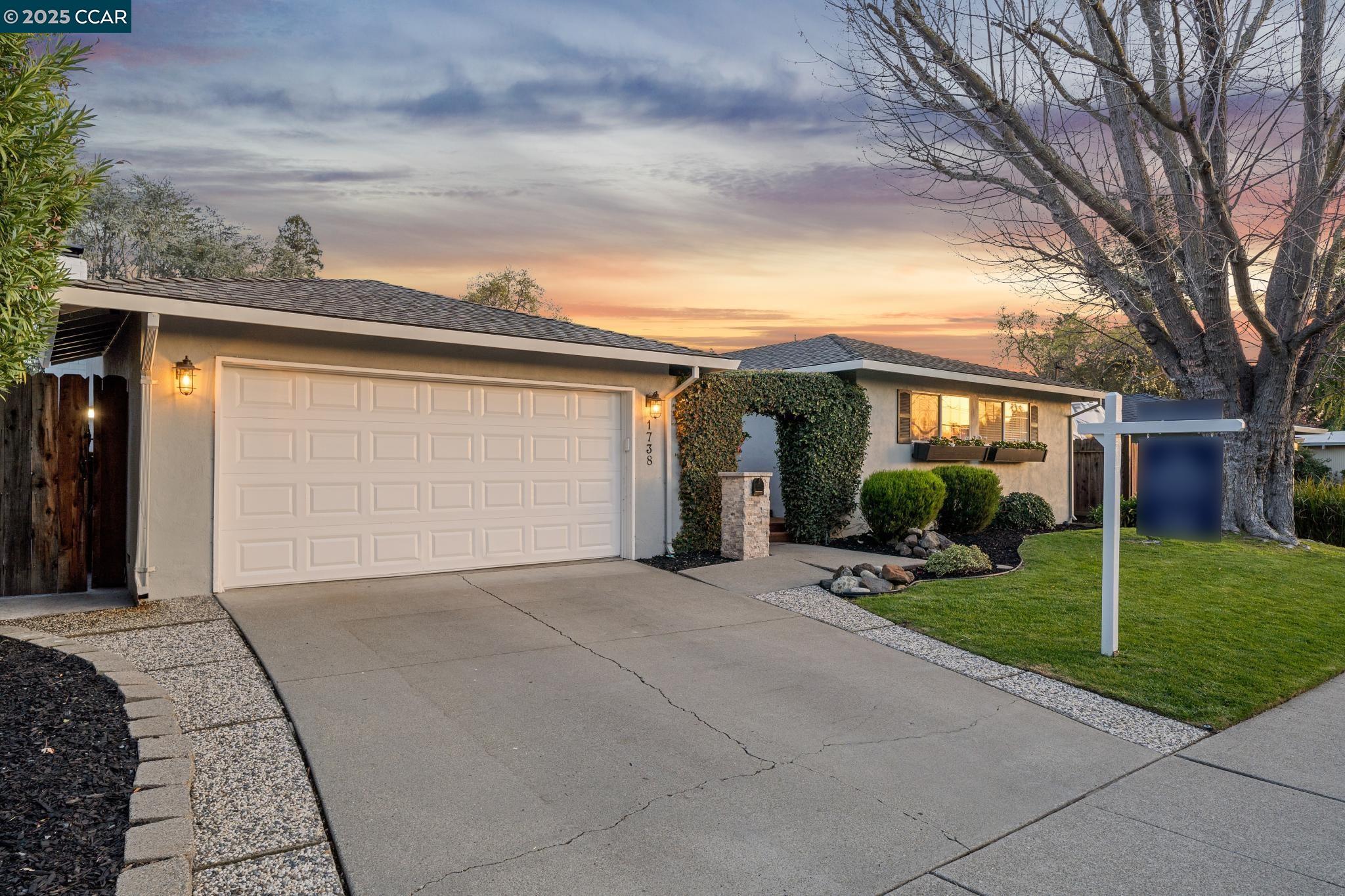 Detail Gallery Image 1 of 1 For 1738 Nuala St, Concord,  CA 94518 - 4 Beds | 2 Baths