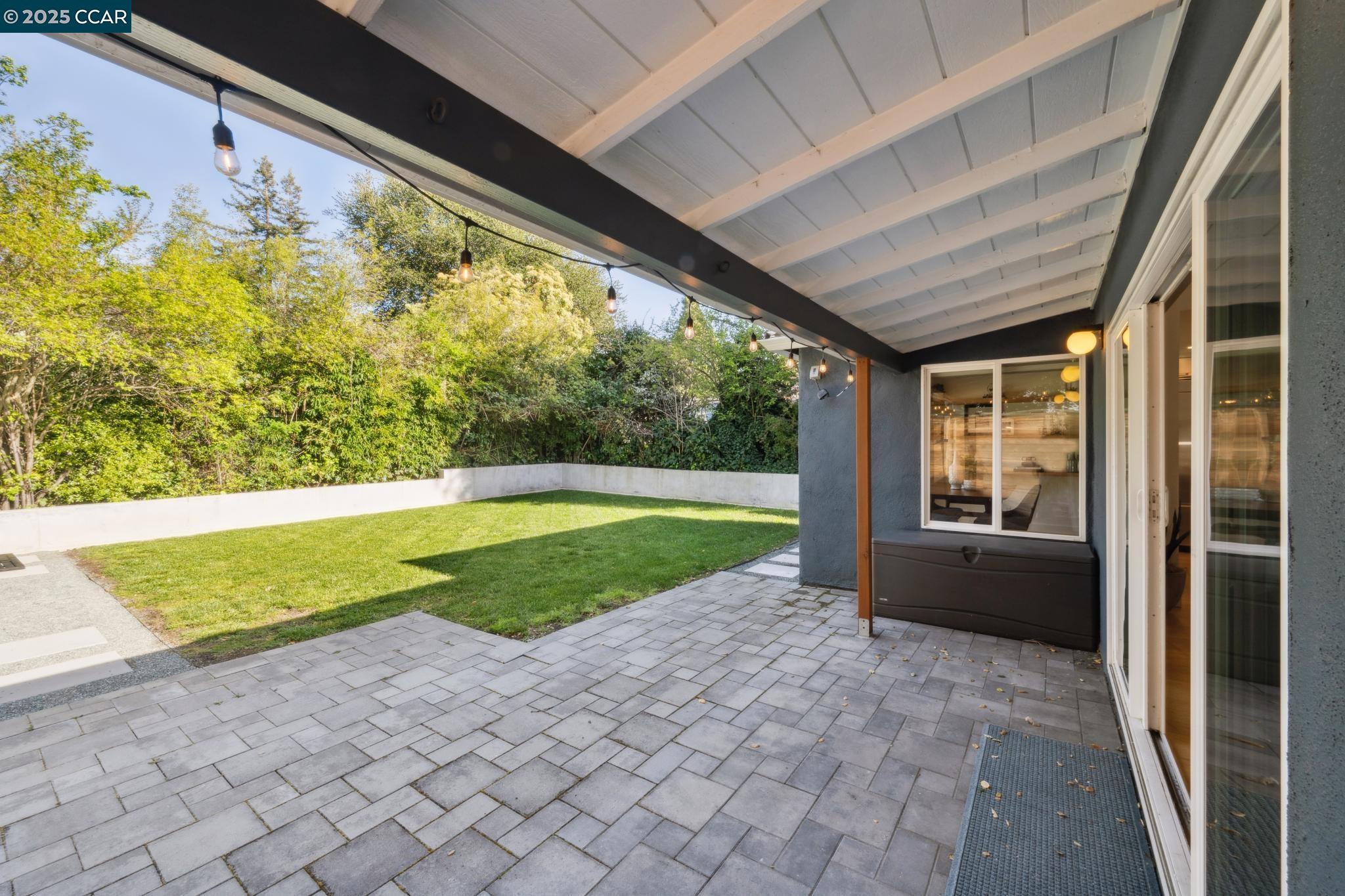 property-img