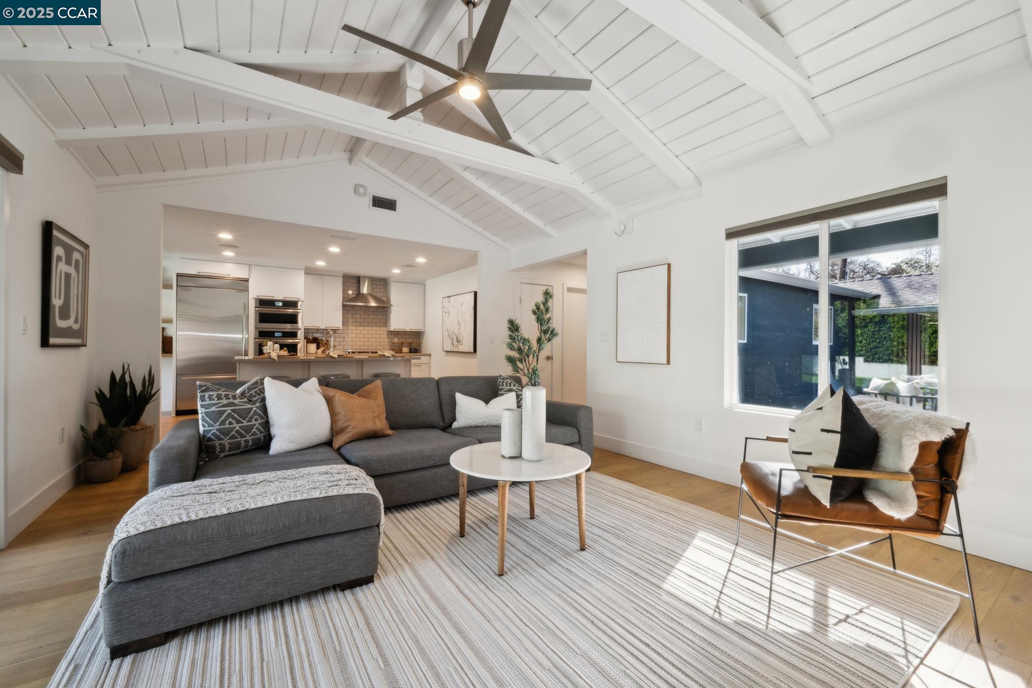 property-img
