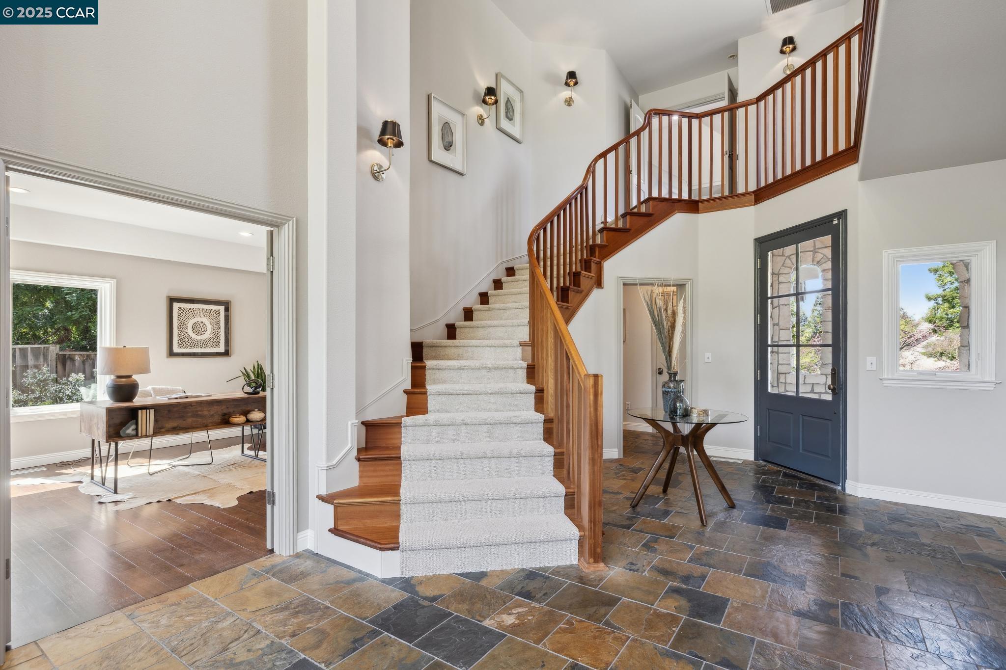 property-img