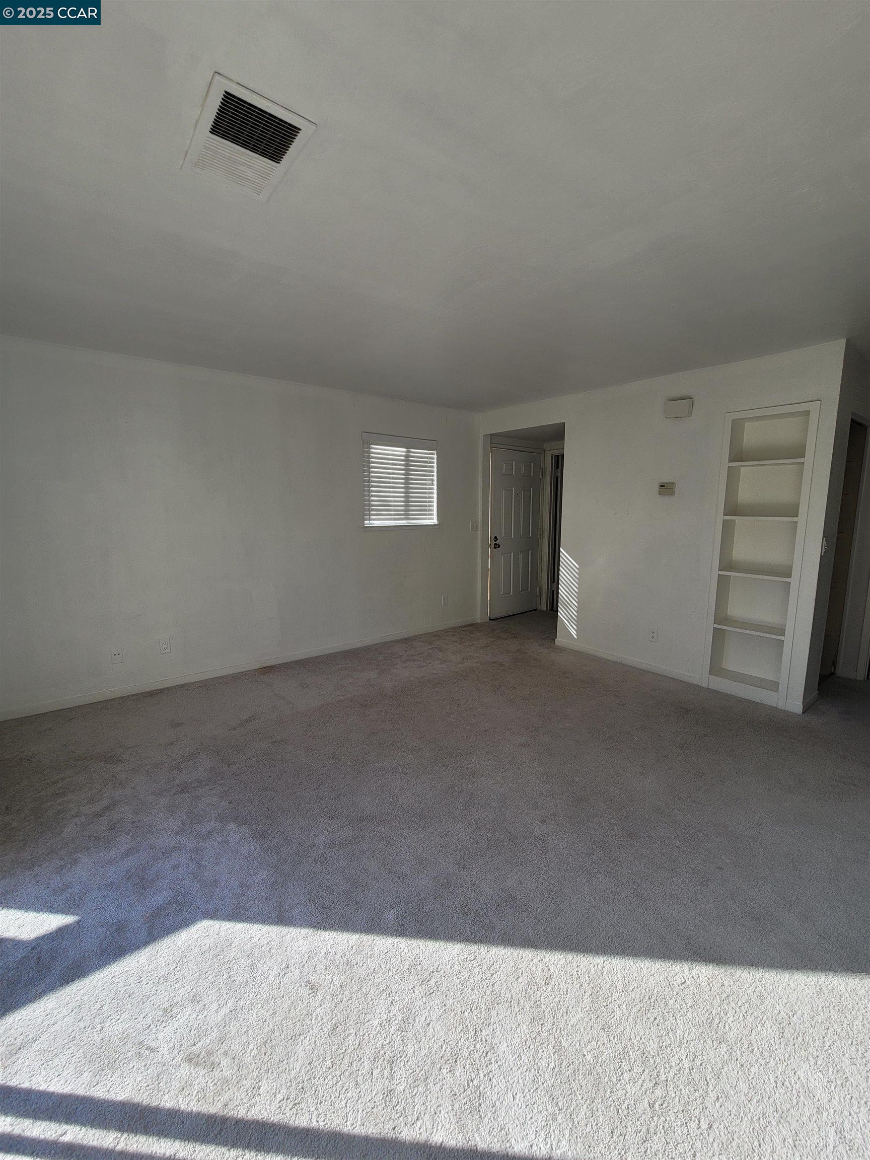 Detail Gallery Image 7 of 12 For 2520 Walters Way #12,  Concord,  CA 94520 - 2 Beds | 1 Baths
