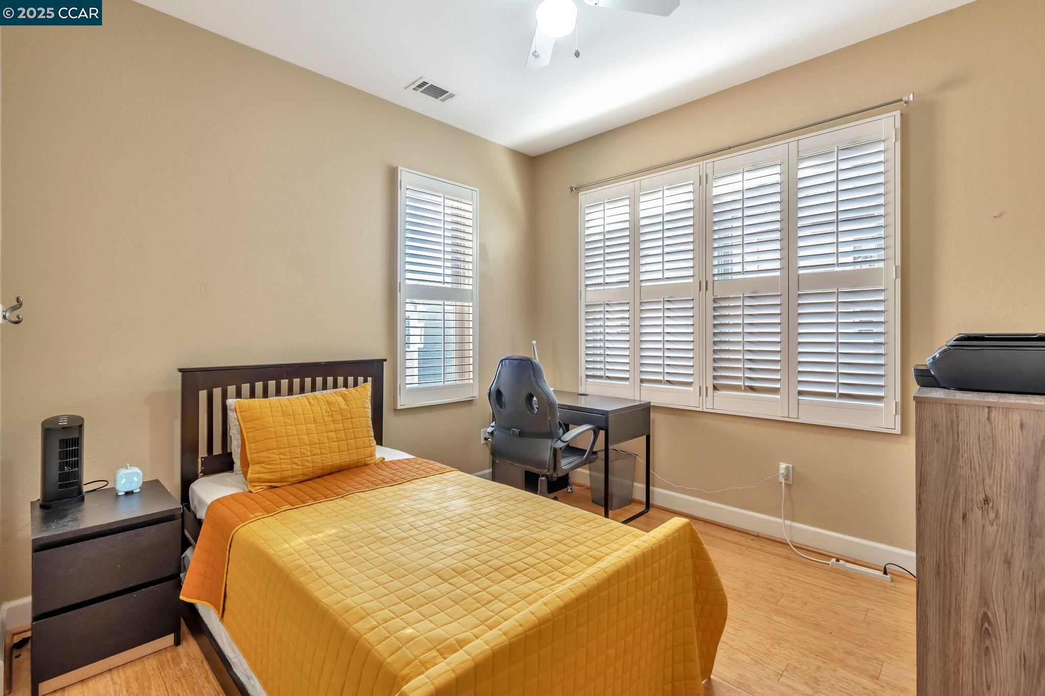 Detail Gallery Image 25 of 60 For 2036 Serra Ln, Hercules,  CA 94547 - 4 Beds | 2/1 Baths