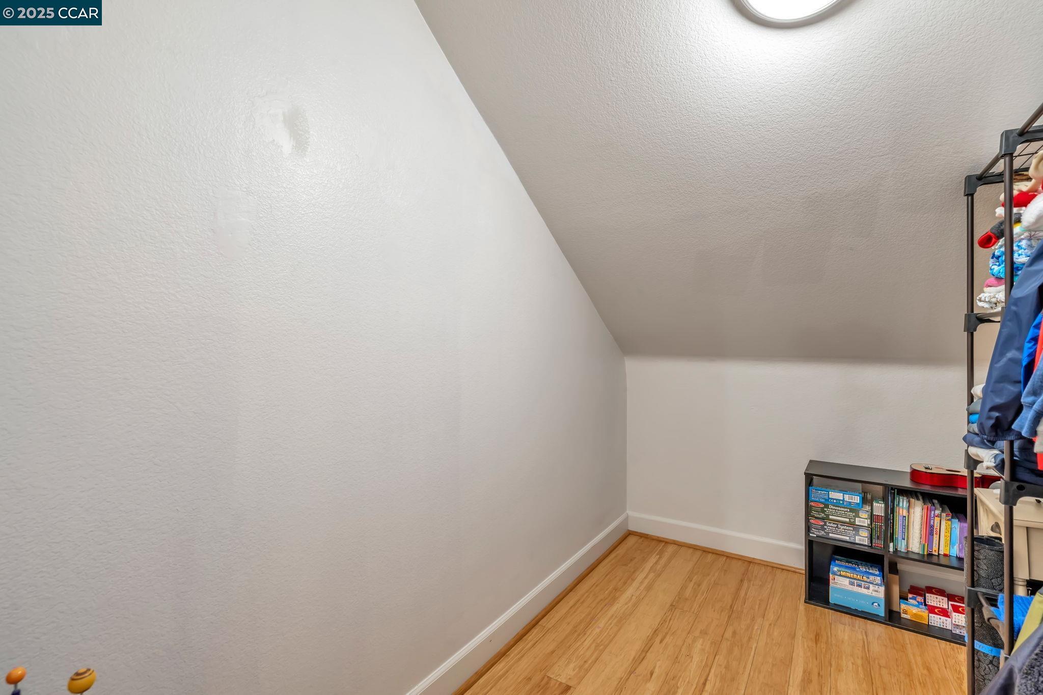 Detail Gallery Image 28 of 60 For 2036 Serra Ln, Hercules,  CA 94547 - 4 Beds | 2/1 Baths