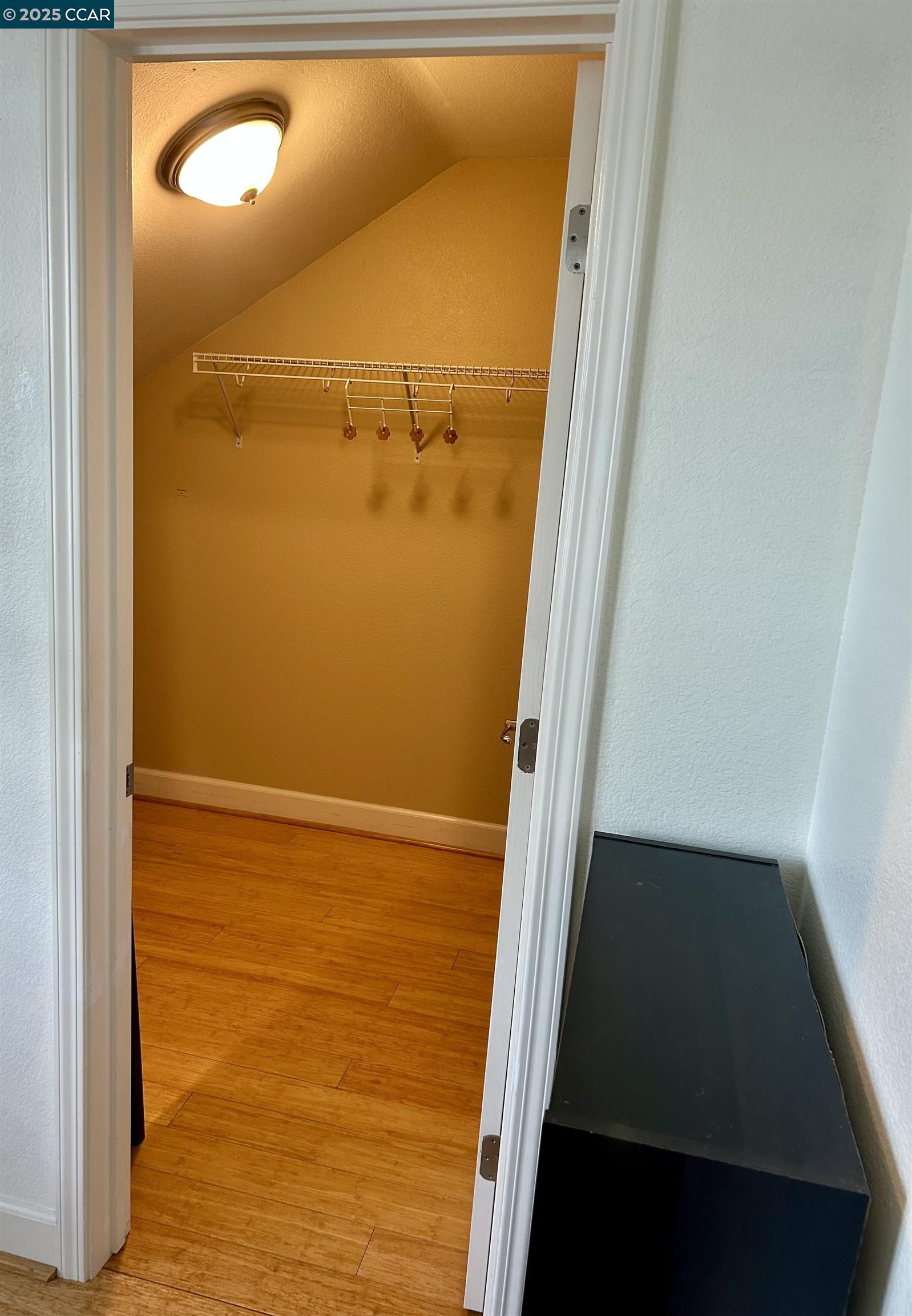 Detail Gallery Image 33 of 60 For 2036 Serra Ln, Hercules,  CA 94547 - 4 Beds | 2/1 Baths