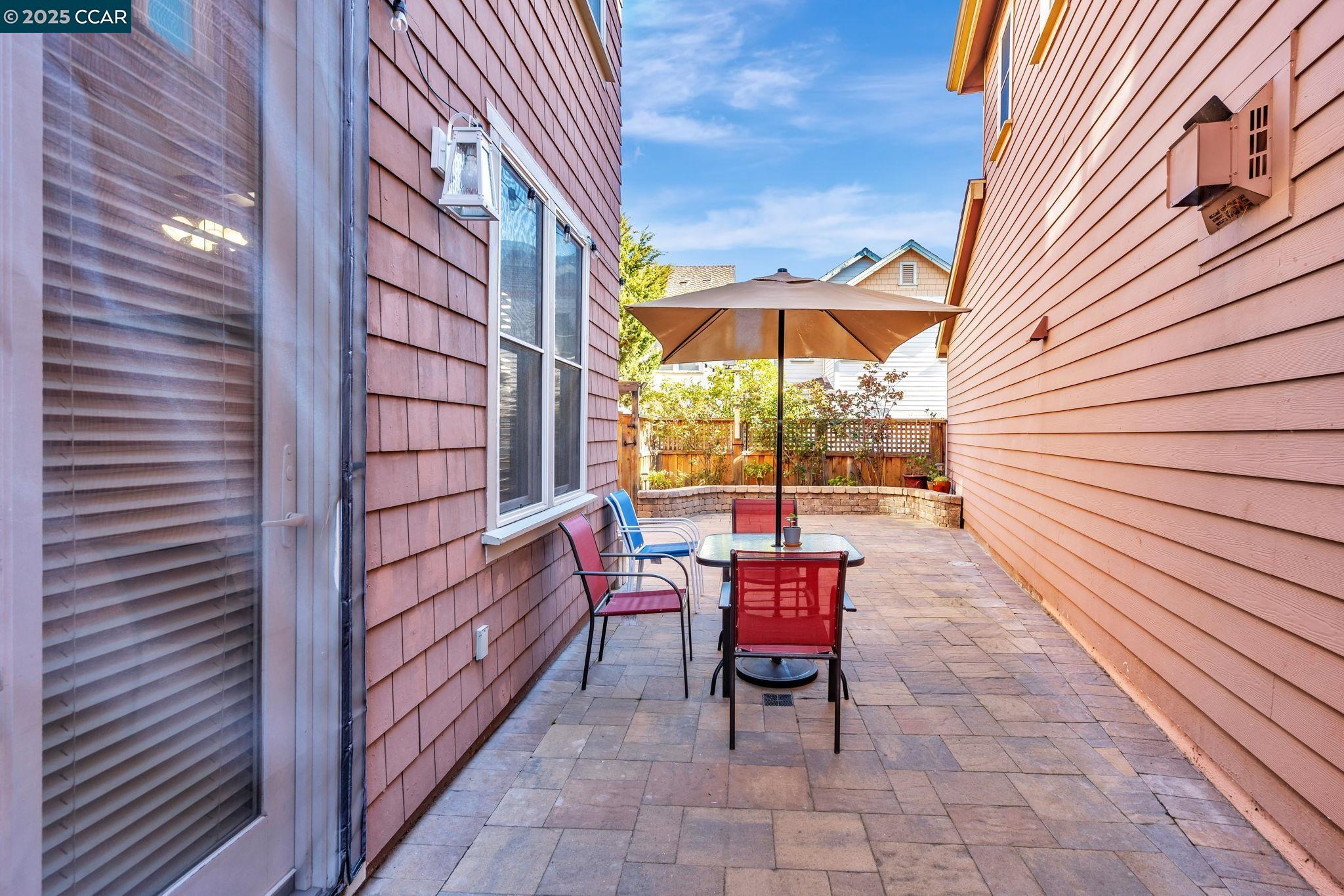 Detail Gallery Image 39 of 60 For 2036 Serra Ln, Hercules,  CA 94547 - 4 Beds | 2/1 Baths