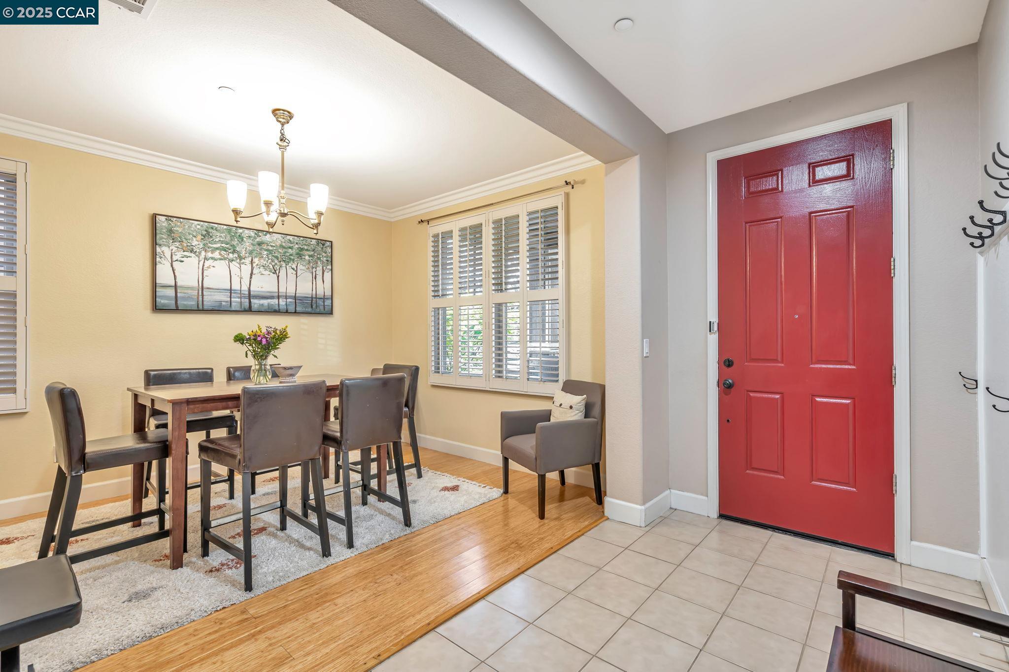 Detail Gallery Image 6 of 60 For 2036 Serra Ln, Hercules,  CA 94547 - 4 Beds | 2/1 Baths