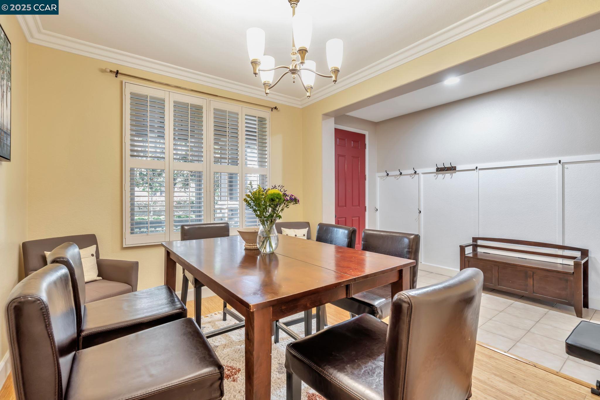 Detail Gallery Image 7 of 60 For 2036 Serra Ln, Hercules,  CA 94547 - 4 Beds | 2/1 Baths