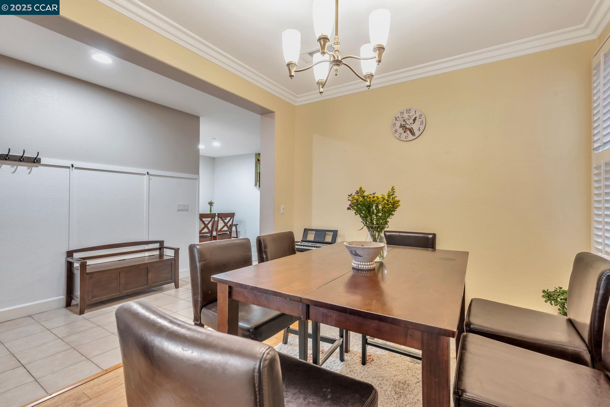Detail Gallery Image 8 of 60 For 2036 Serra Ln, Hercules,  CA 94547 - 4 Beds | 2/1 Baths