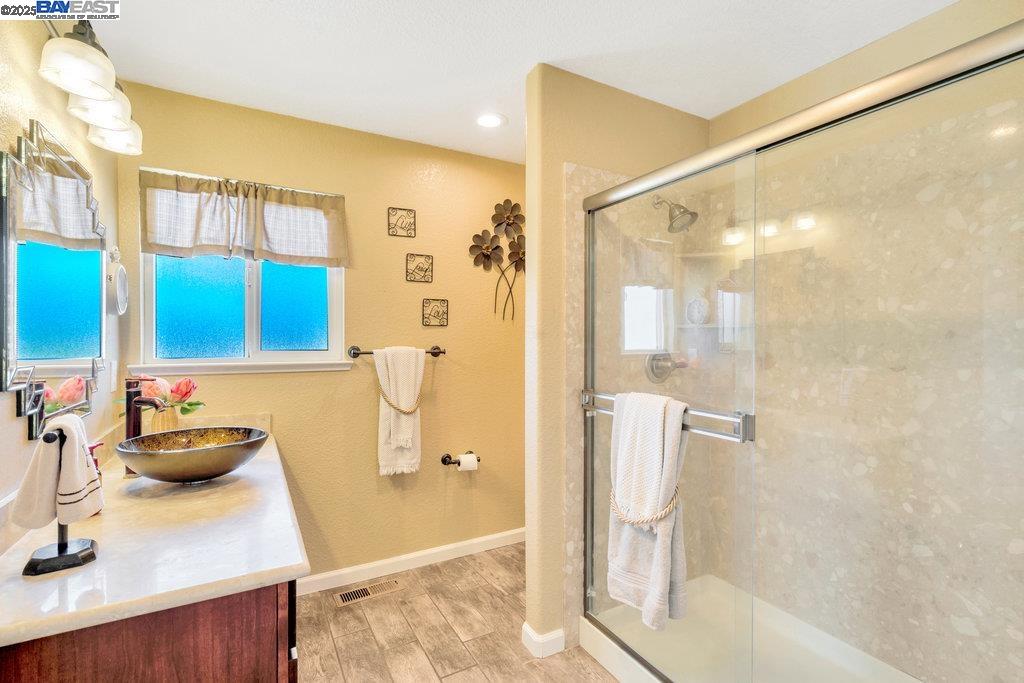 Detail Gallery Image 21 of 44 For 8540 W Bates Ct, Tracy,  CA 95304 - 6 Beds | 3 Baths