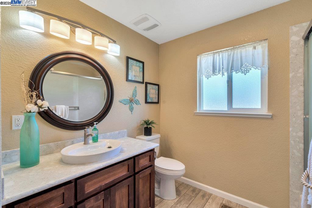 Detail Gallery Image 24 of 44 For 8540 W Bates Ct, Tracy,  CA 95304 - 6 Beds | 3 Baths