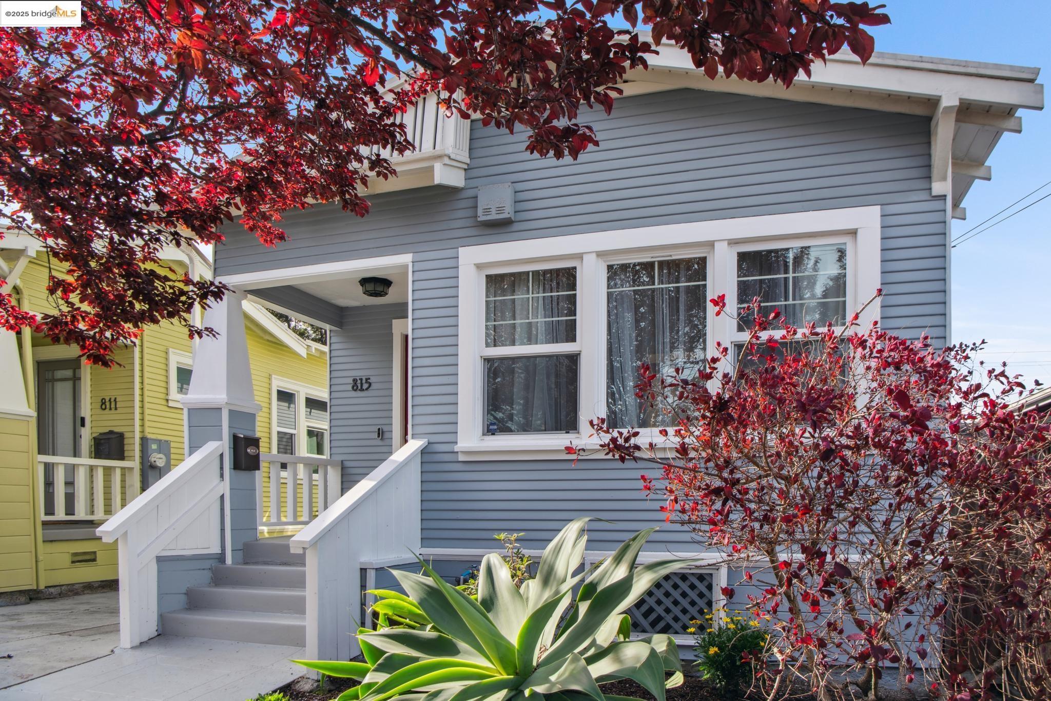 Detail Gallery Image 1 of 1 For 815 46th St, Oakland,  CA 94608 - 2 Beds | 2 Baths