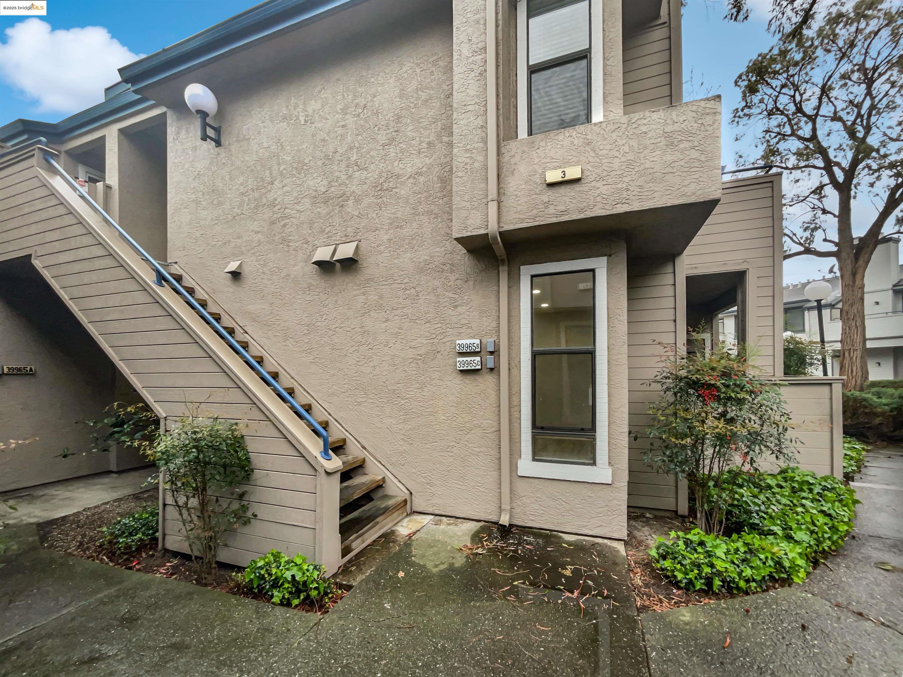 More Details about MLS # 41090204 : 39965 PARADA ST # A