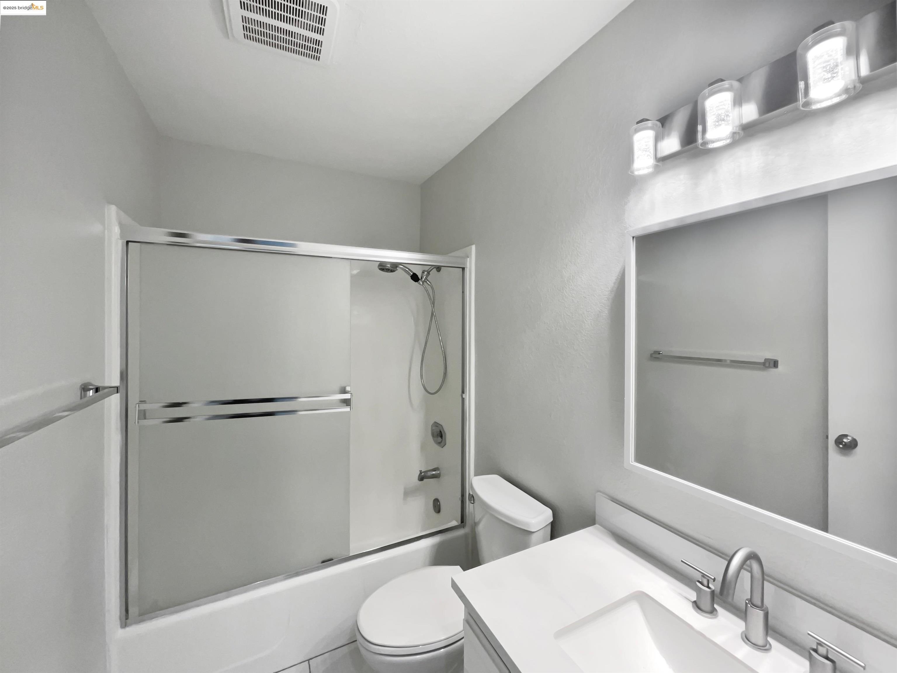 Detail Gallery Image 13 of 24 For 39965 Parada St a,  Newark,  CA 94560 - 2 Beds | 2 Baths