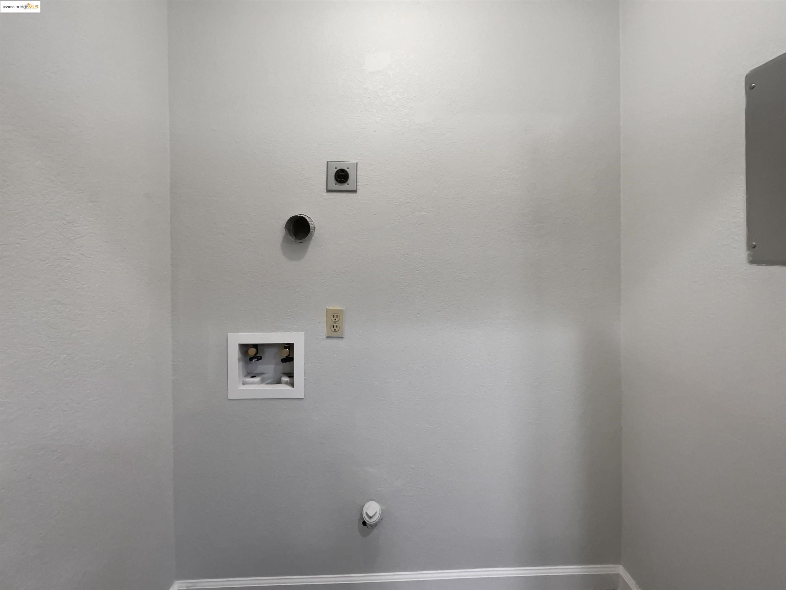 Detail Gallery Image 16 of 24 For 39965 Parada St a,  Newark,  CA 94560 - 2 Beds | 2 Baths