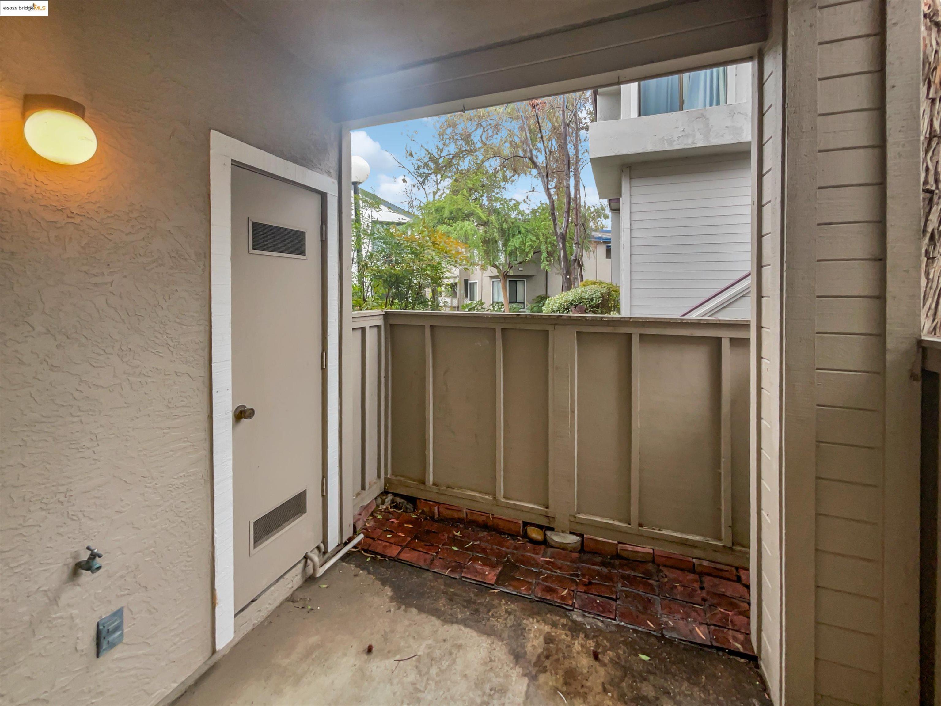 Detail Gallery Image 8 of 24 For 39965 Parada St a,  Newark,  CA 94560 - 2 Beds | 2 Baths