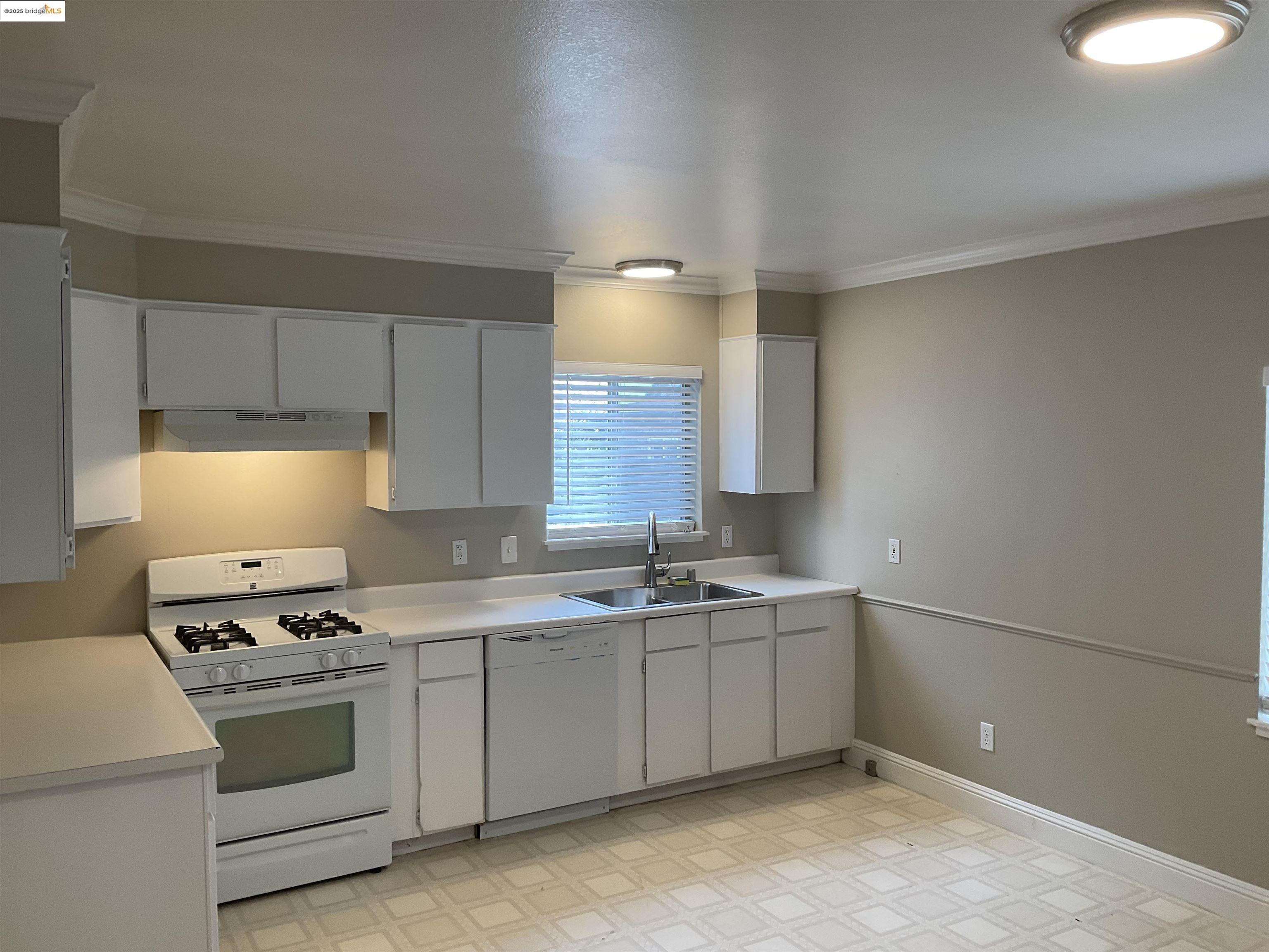 Detail Gallery Image 3 of 6 For 32 O' Neil Court #B,  Oakley,  CA 94561 - 2 Beds | 1 Baths