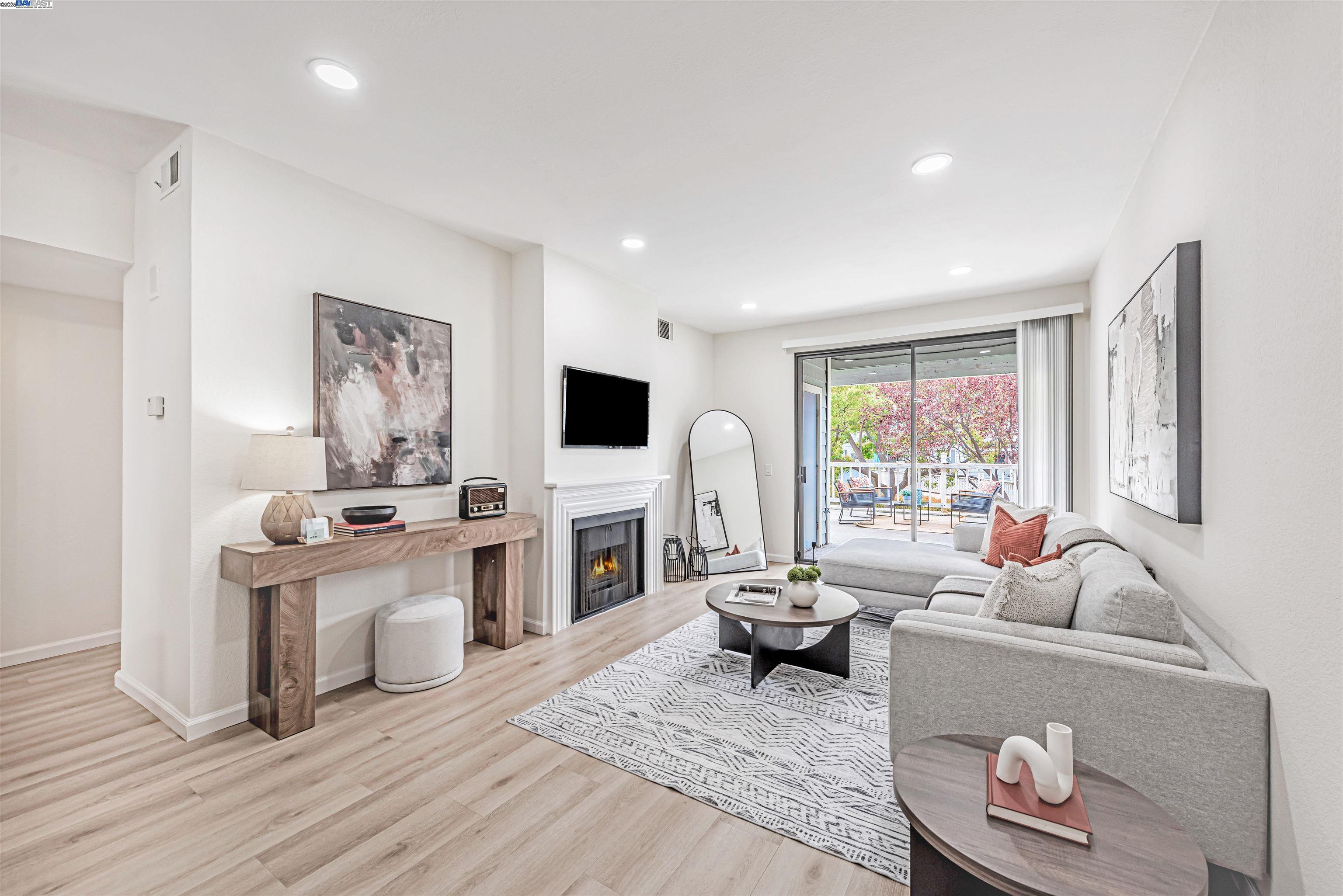 More Details about MLS # 41090237 : 3509 PEPPERWOOD TER # 101