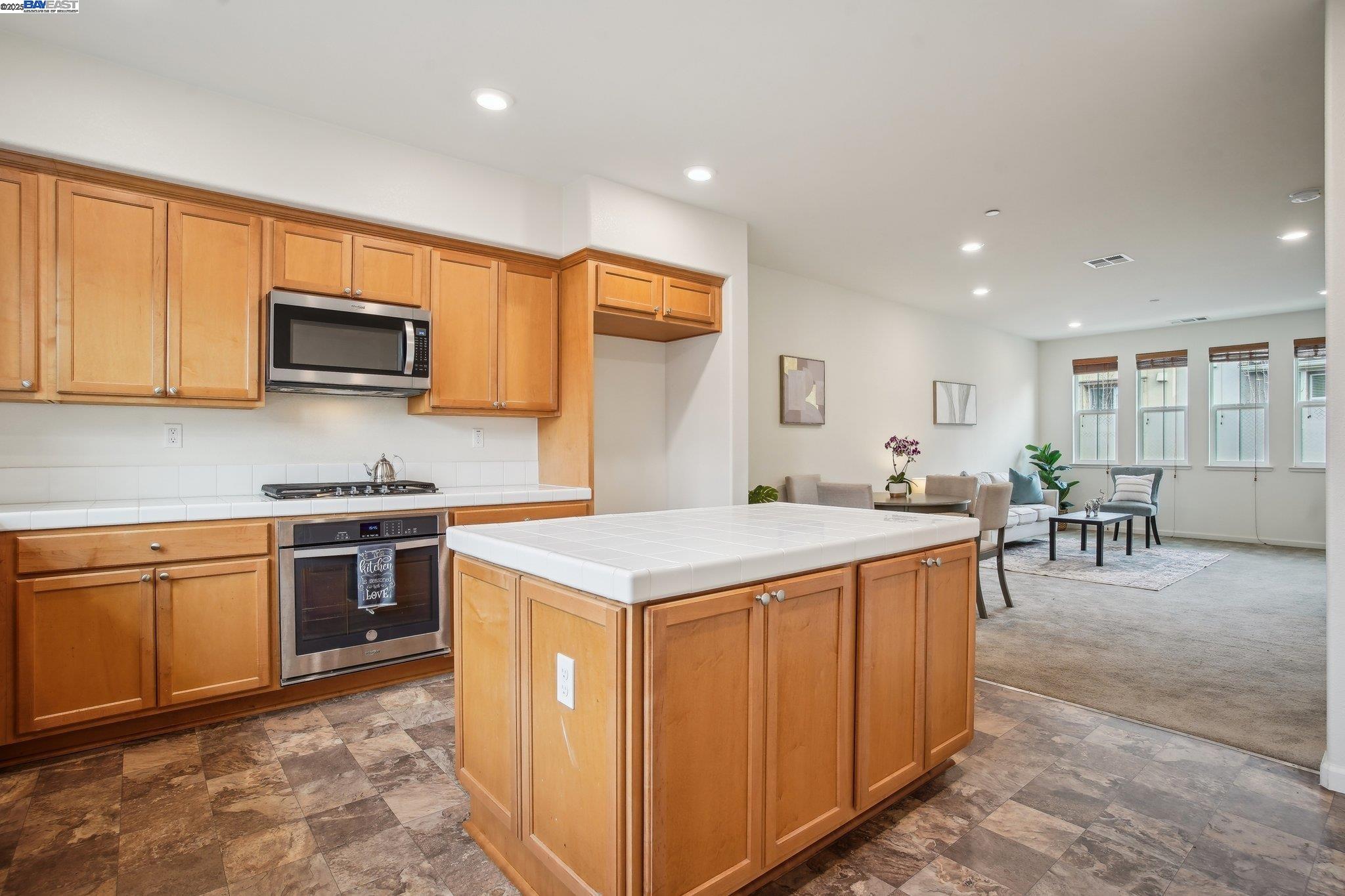 Photo #9: 41090242 Listing: Photo #9