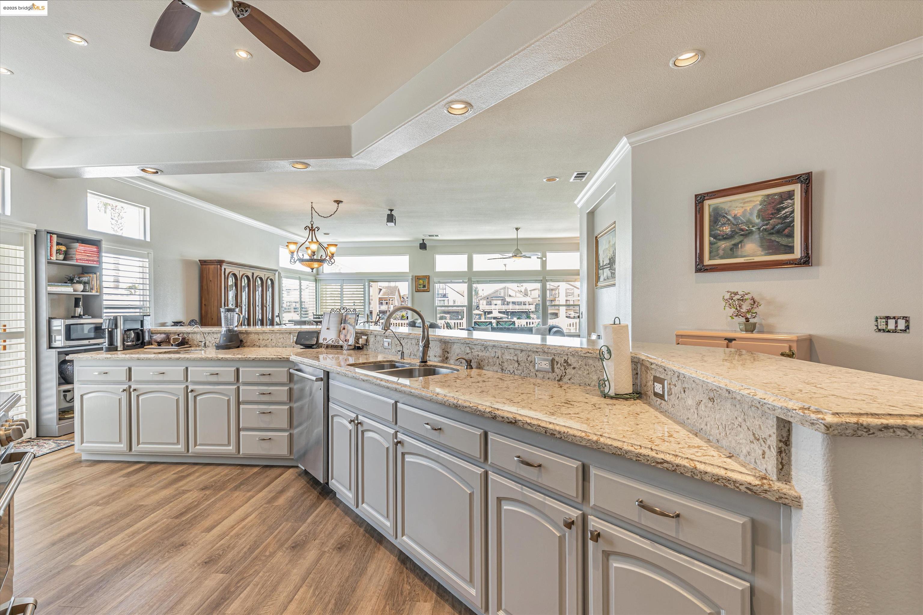 Detail Gallery Image 11 of 27 For 4174 Beacon Pl, Discovery Bay,  CA 94505 - 3 Beds | 2 Baths