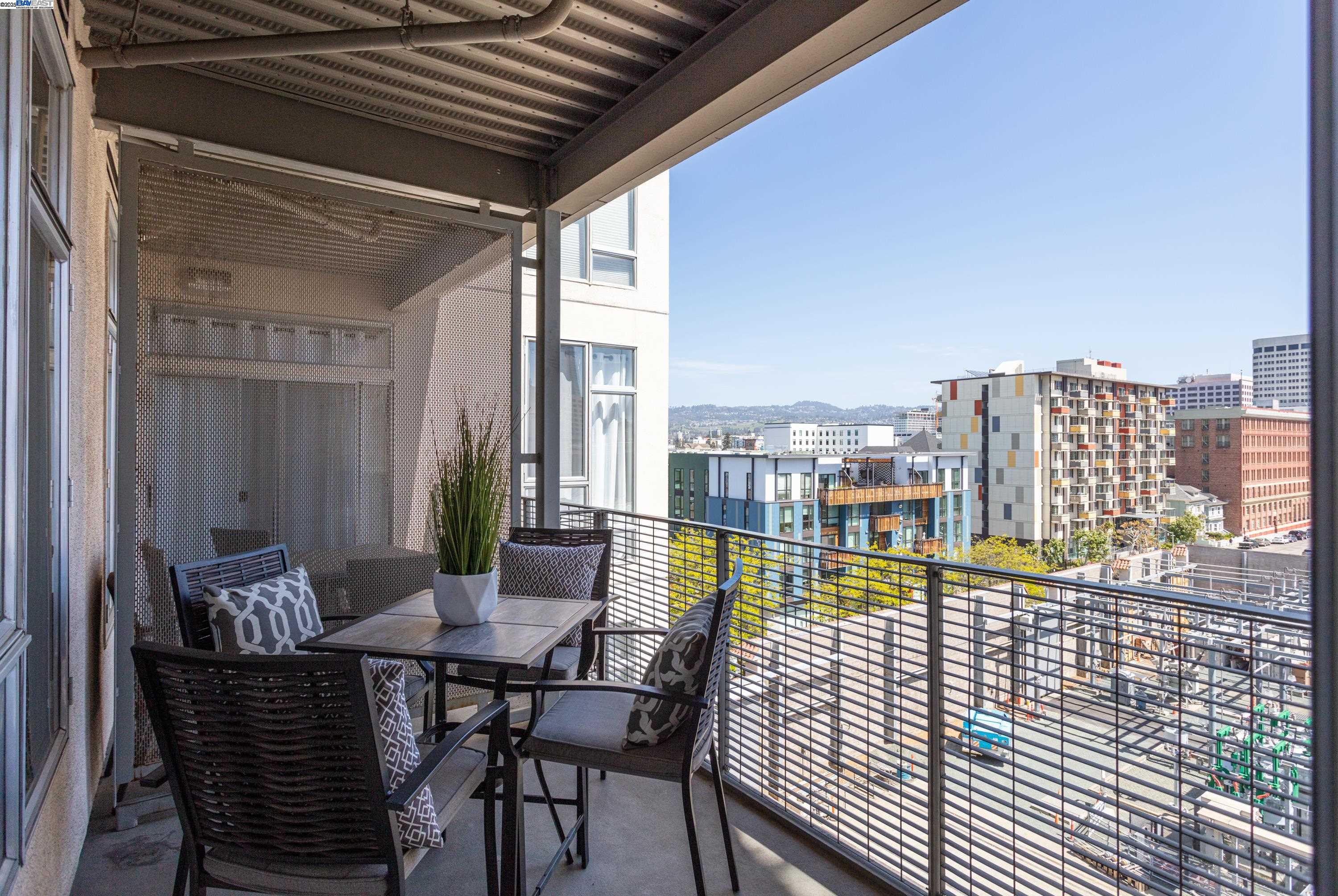 630 Thomas L Berkley Way # 621, Oakland, California 94612, 1 Bedroom Bedrooms, 3 Rooms Rooms,1 BathroomBathrooms,Residential,For Sale,630 Thomas L Berkley Way # 621,41090255