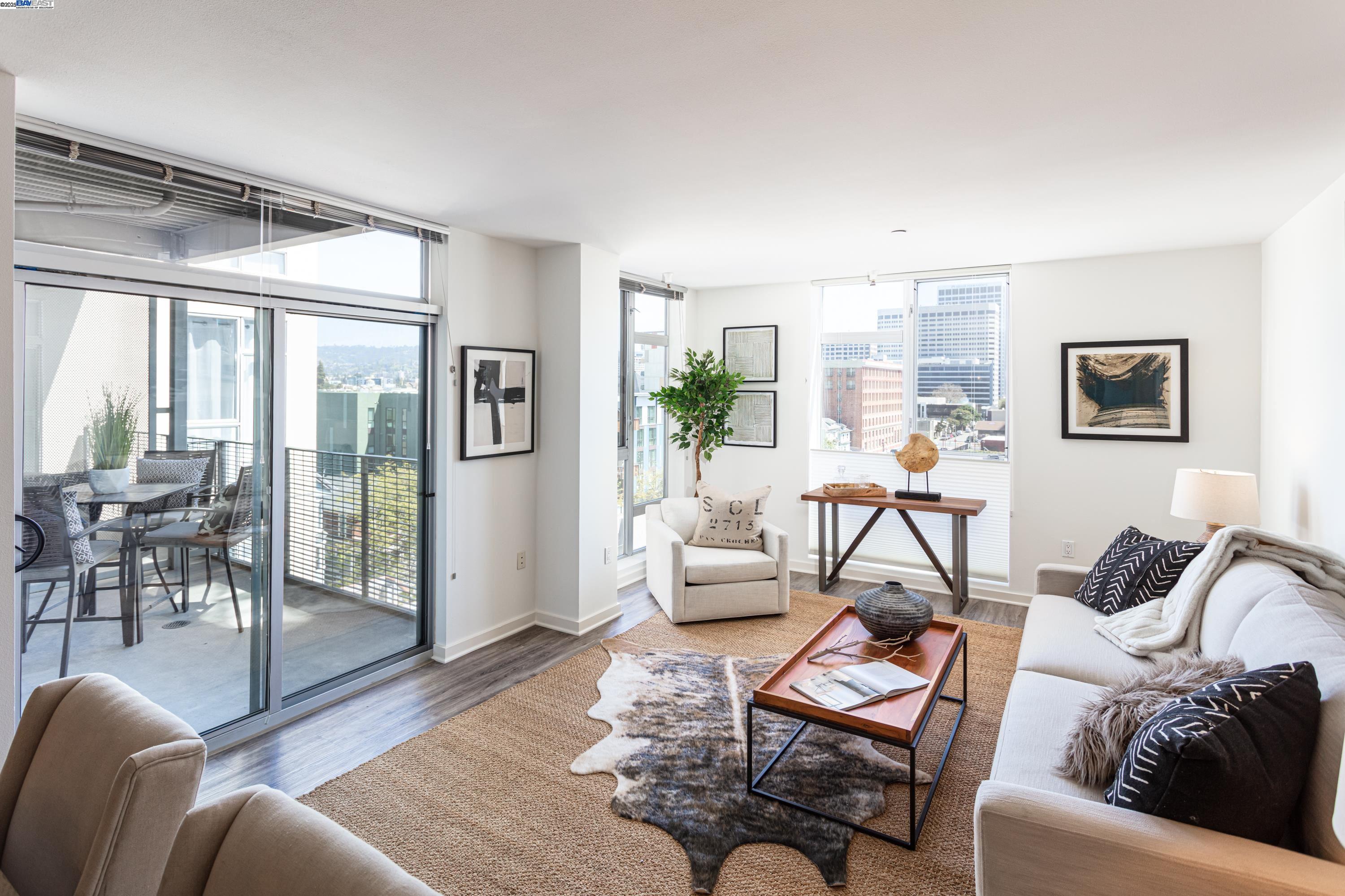 630 Thomas L Berkley Way # 621, Oakland, California 94612, 1 Bedroom Bedrooms, 3 Rooms Rooms,1 BathroomBathrooms,Residential,For Sale,630 Thomas L Berkley Way # 621,41090255