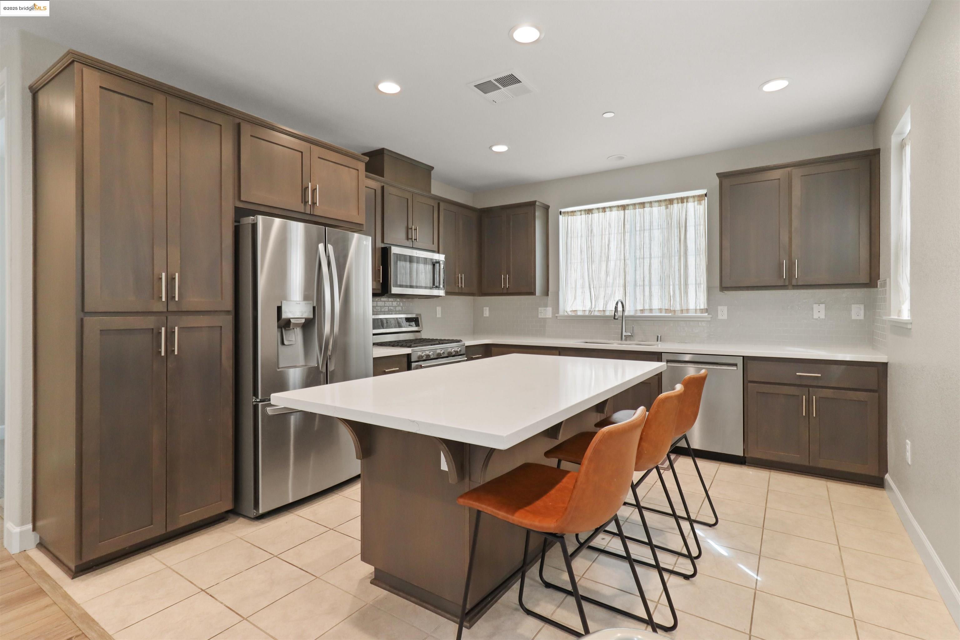 Photo #8: 41090264 Listing: Photo #8