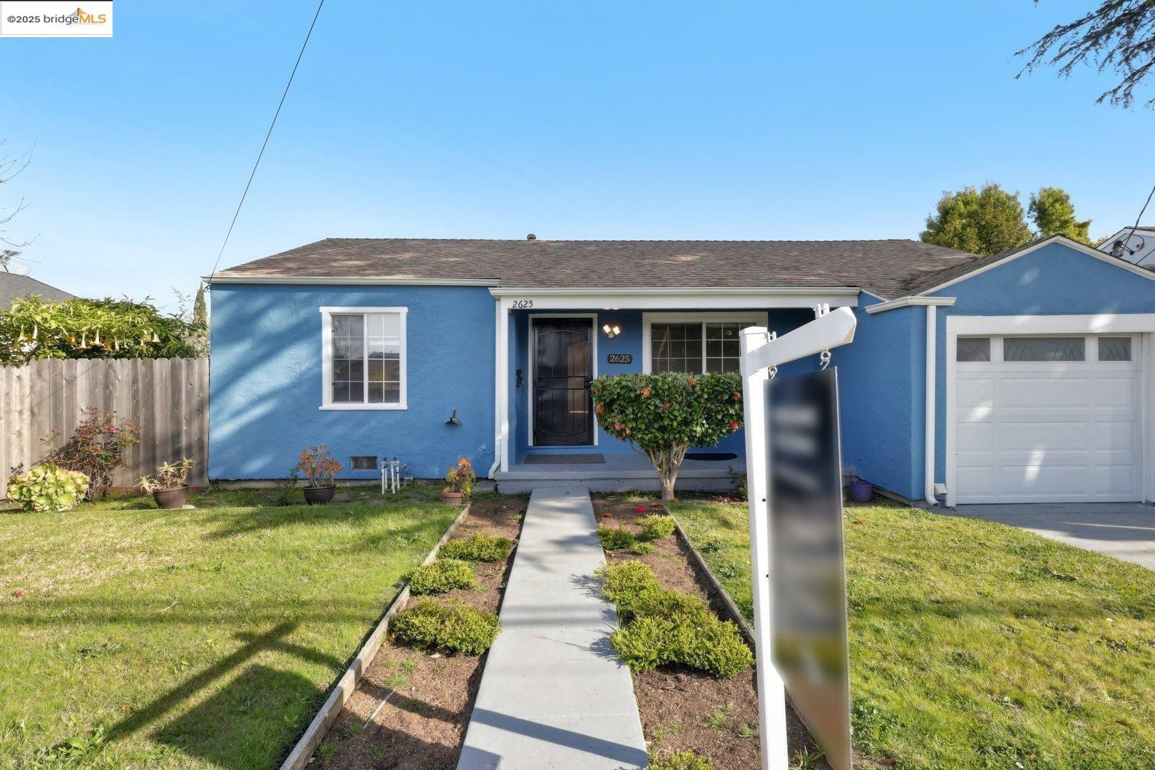 Detail Gallery Image 1 of 1 For 2625 Esmond Ave, Richmond,  CA 94804 - 3 Beds | 2 Baths