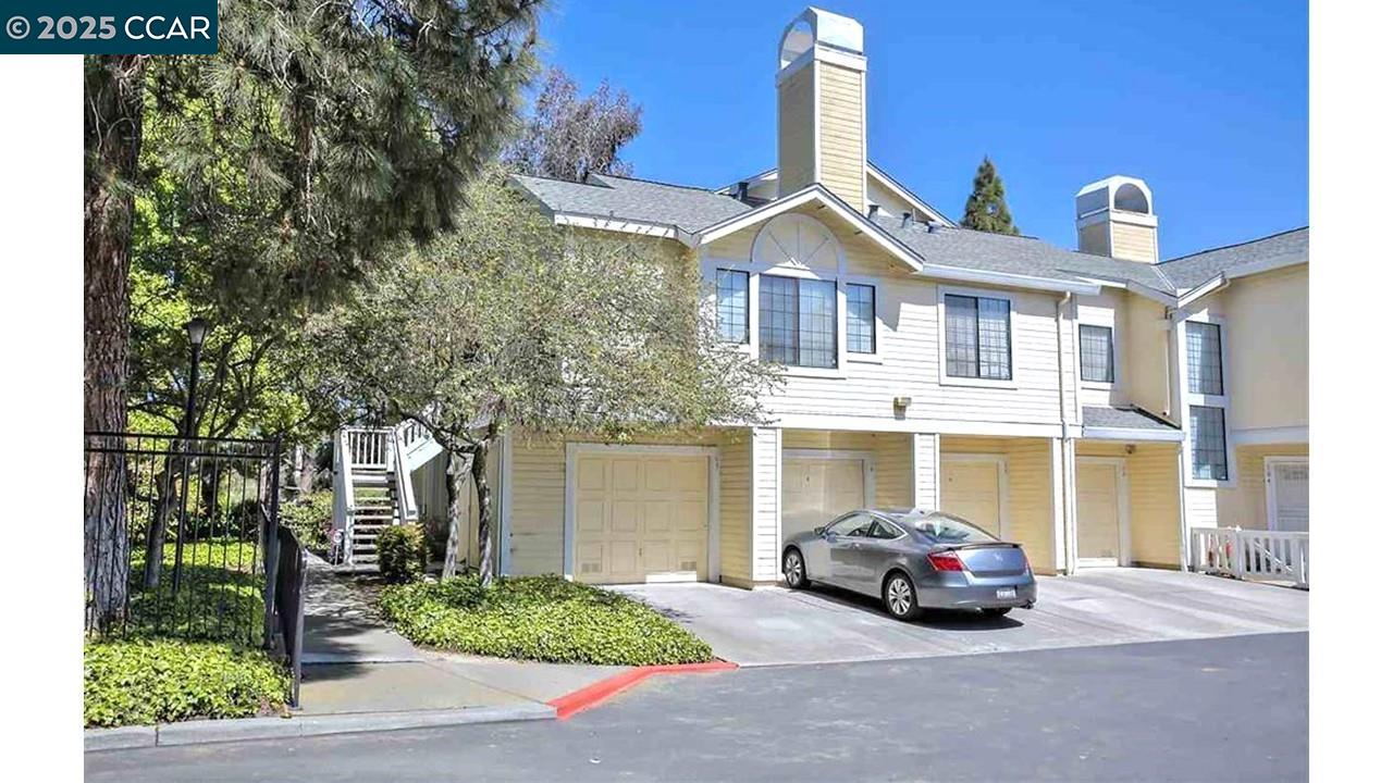 Detail Gallery Image 3 of 38 For 101 Devonwood, Hercules,  CA 94547 - 2 Beds | 2 Baths